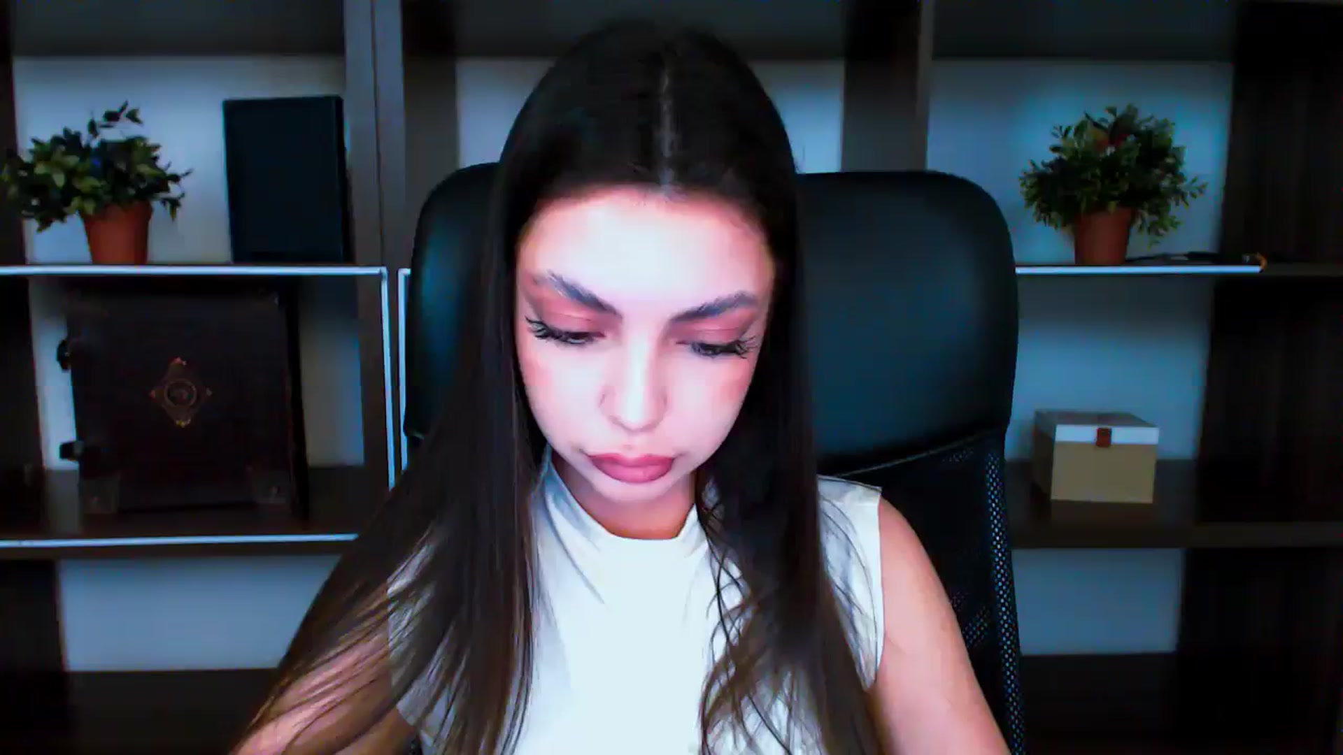 Gallery image thumbnail from Lexi_Jos's myfreecams stream on, 05/19/2025, 16:01 image 13 of 20