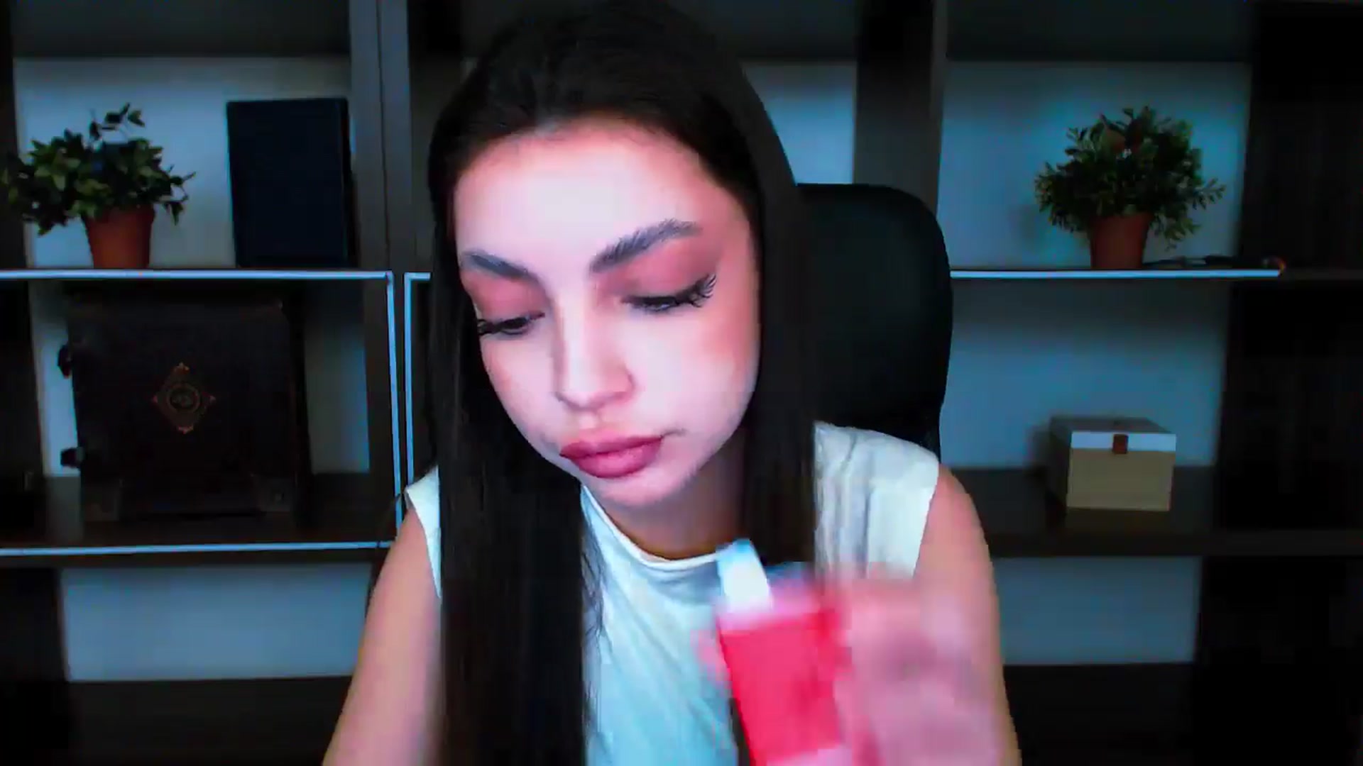 Gallery image thumbnail from Lexi_Jos's myfreecams stream on, 05/19/2025, 16:01 image 4 of 20