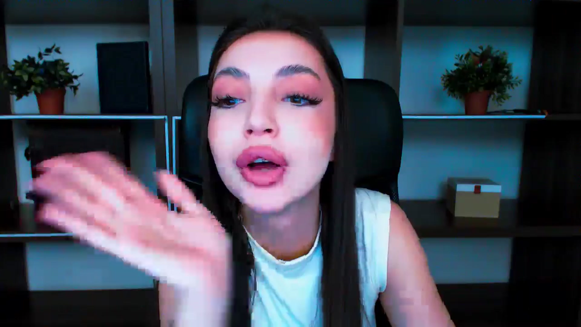 Gallery image thumbnail from Lexi_Jos's myfreecams stream on, 05/19/2025, 16:01 image 2 of 20