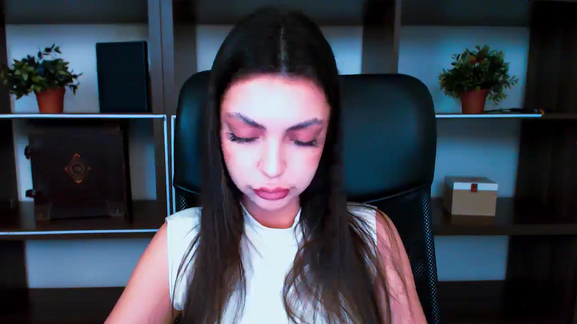 Gallery image thumbnail from Lexi_Jos's myfreecams stream on, 05/19/2025, 16:01 image 10 of 20