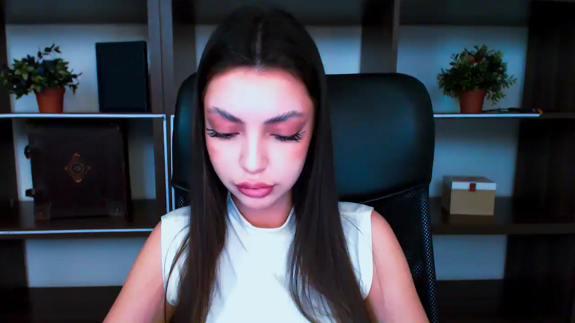Gallery image thumbnail from Lexi_Jos's myfreecams stream on, 05/19/2025, 16:01 image 9 of 20