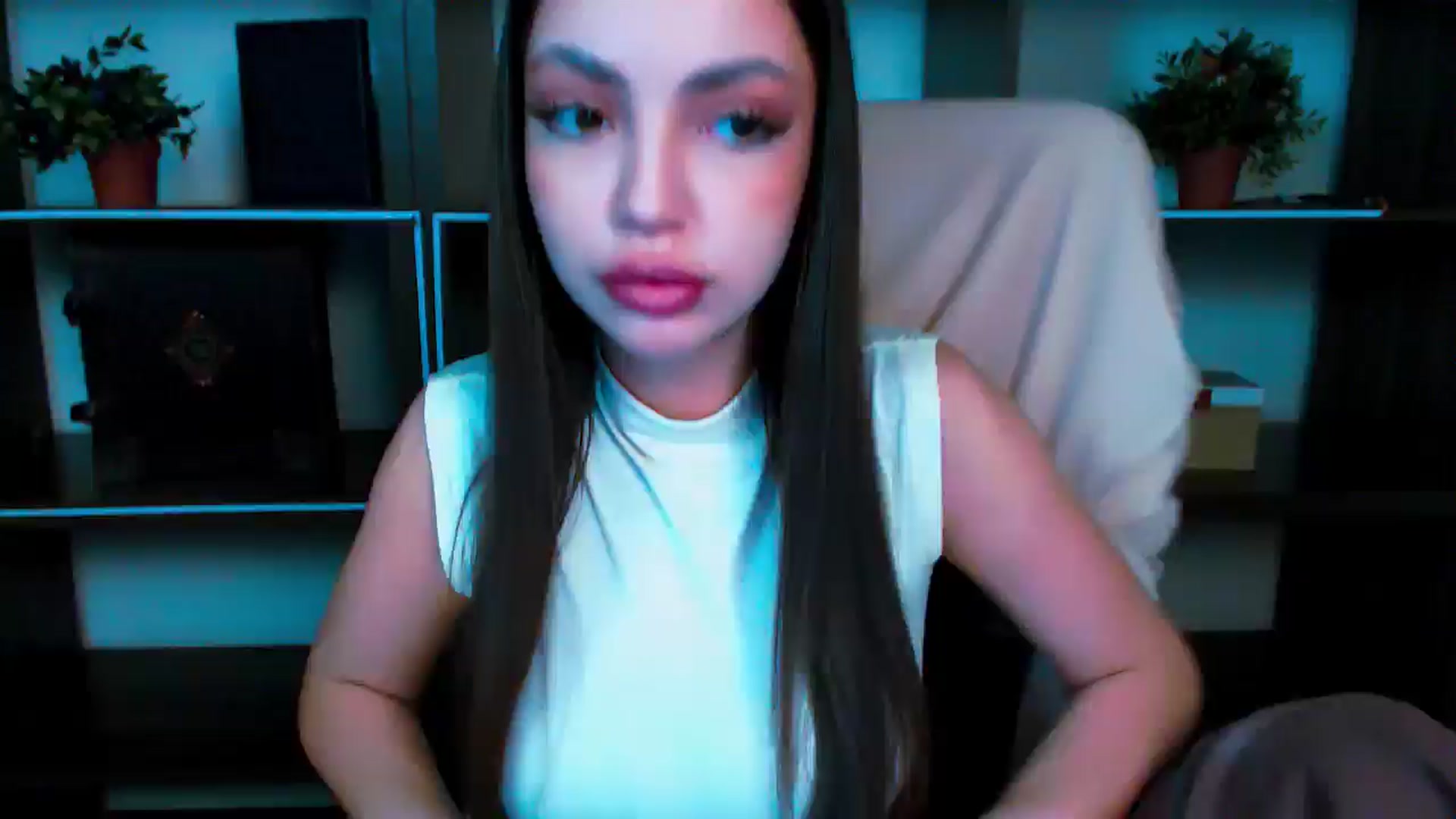 Gallery image thumbnail from Lexi_Jos's myfreecams stream on, 05/19/2025, 18:39 image 12 of 20
