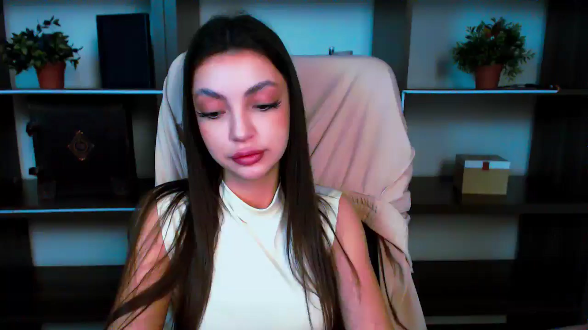 Gallery image thumbnail from Lexi_Jos's myfreecams stream on, 05/19/2025, 18:39 image 15 of 20