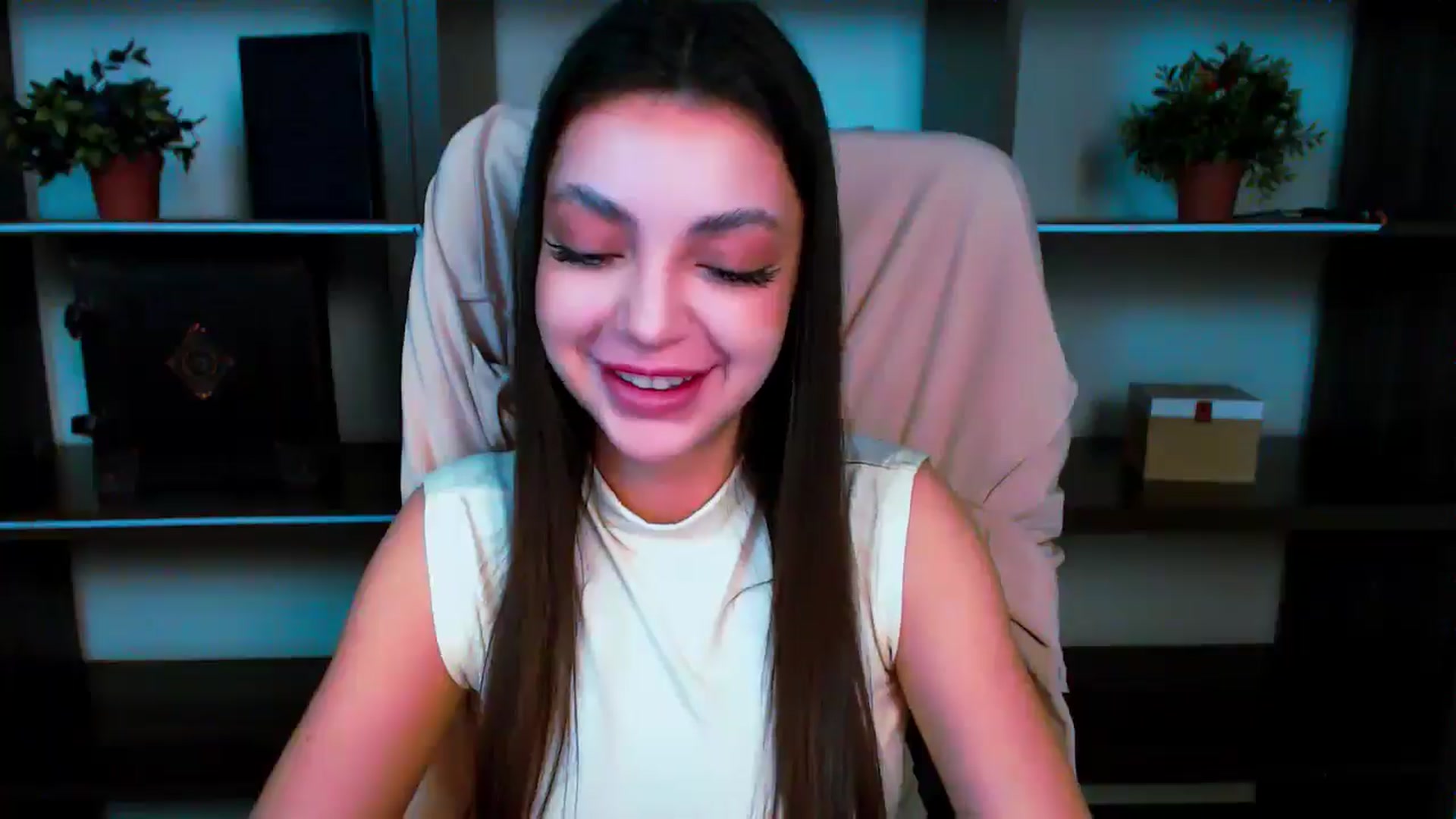 Gallery image thumbnail from Lexi_Jos's myfreecams stream on, 05/19/2025, 18:39 image 18 of 20