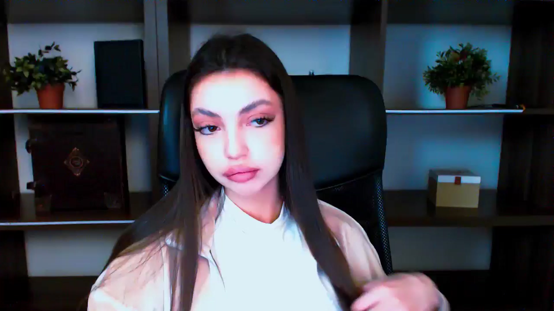 Gallery image thumbnail from Lexi_Jos's myfreecams stream on, 05/19/2025, 18:39 image 1 of 20