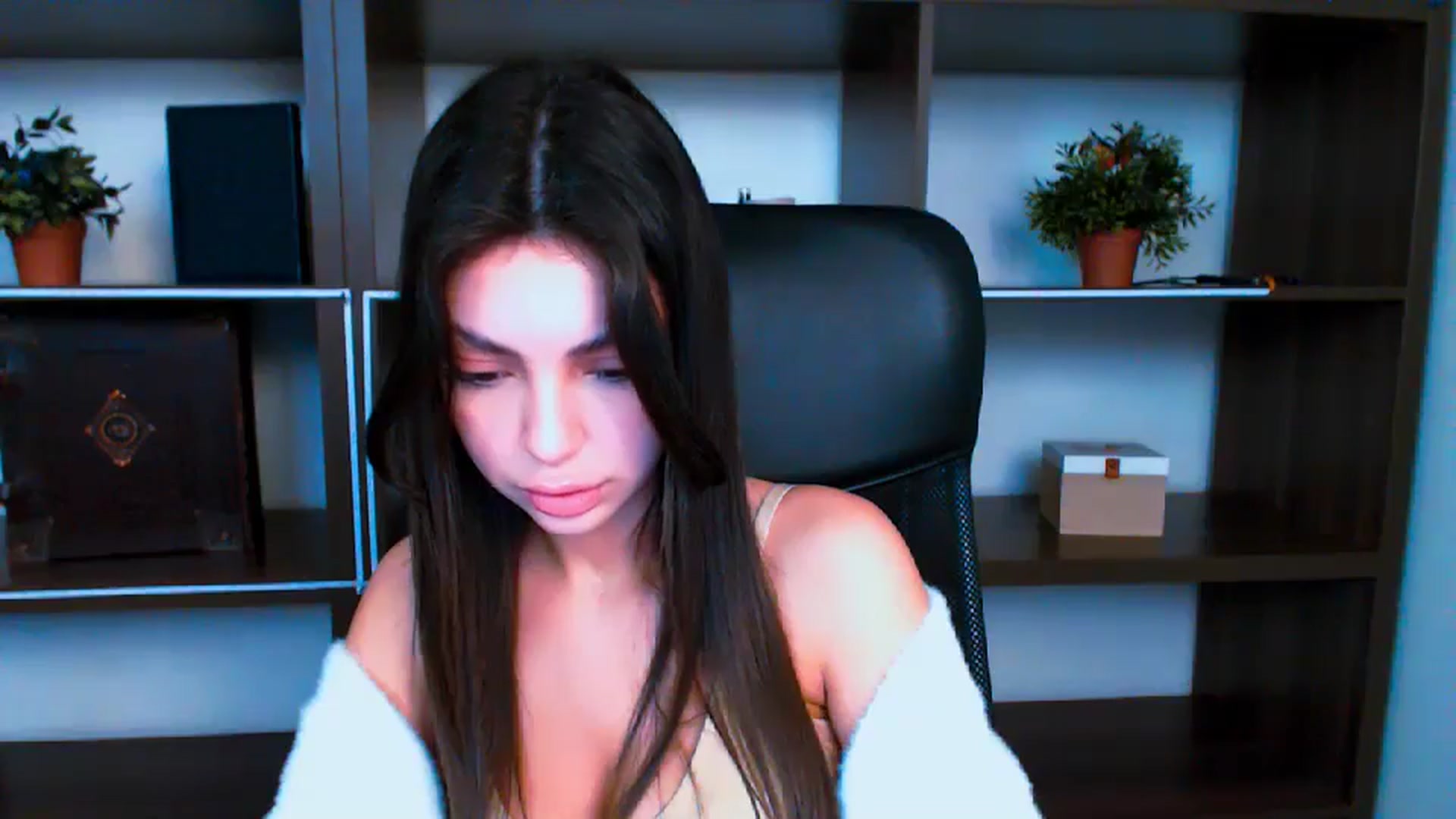 Gallery image thumbnail from Lexi_Jos's myfreecams stream on, 05/20/2025, 14:51 image 18 of 20