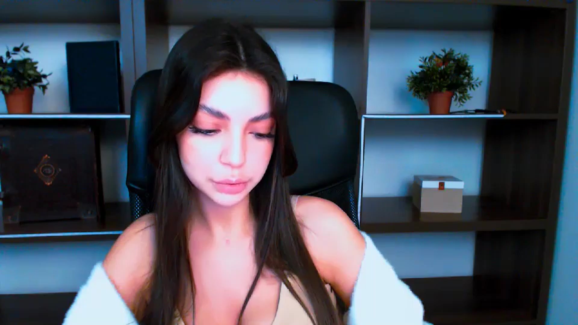 Gallery image thumbnail from Lexi_Jos's myfreecams stream on, 05/20/2025, 14:51 image 15 of 20