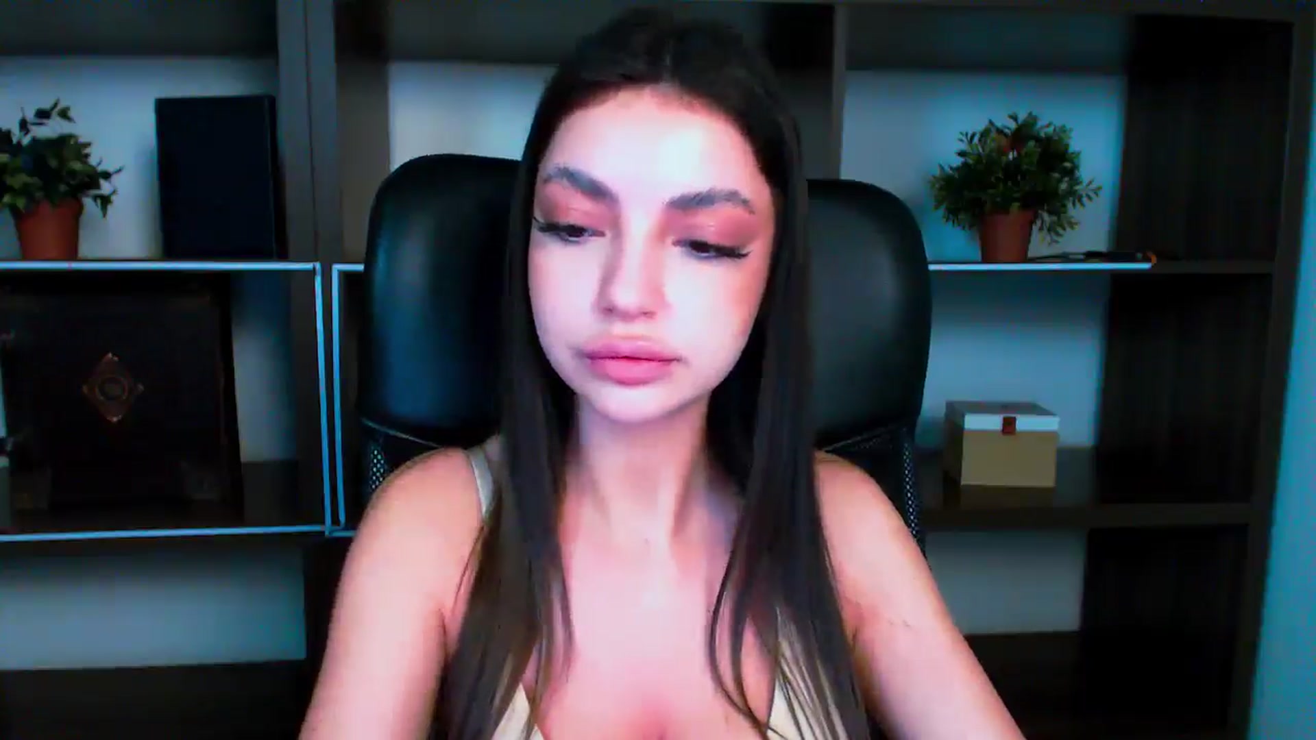 Gallery image thumbnail from Lexi_Jos's myfreecams stream on, 05/20/2025, 17:57 image 16 of 20