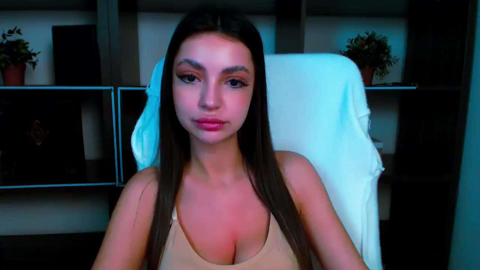 Gallery image thumbnail from Lexi_Jos's myfreecams stream on, 05/20/2025, 19:18 image 5 of 20