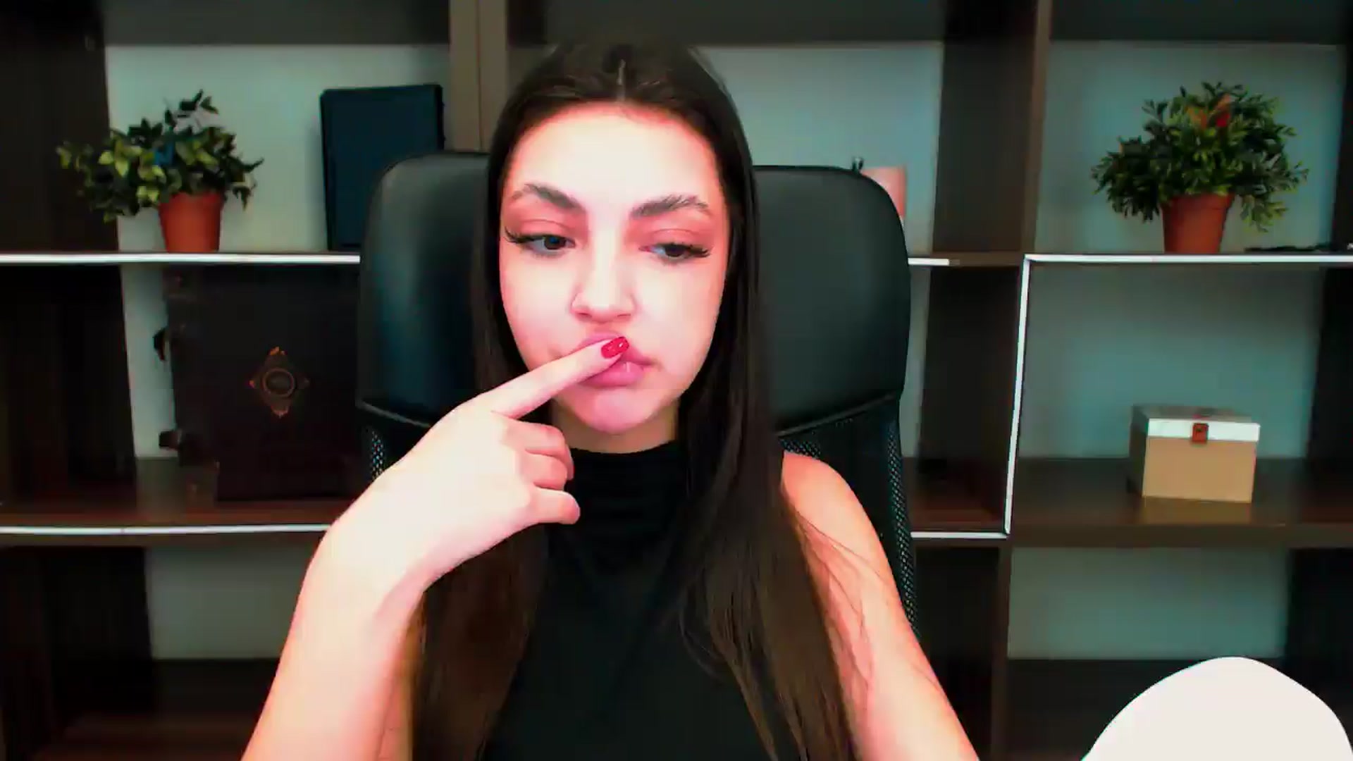 Gallery image thumbnail from Lexi_Jos's myfreecams stream on, 05/21/2025, 17:29 image 13 of 20