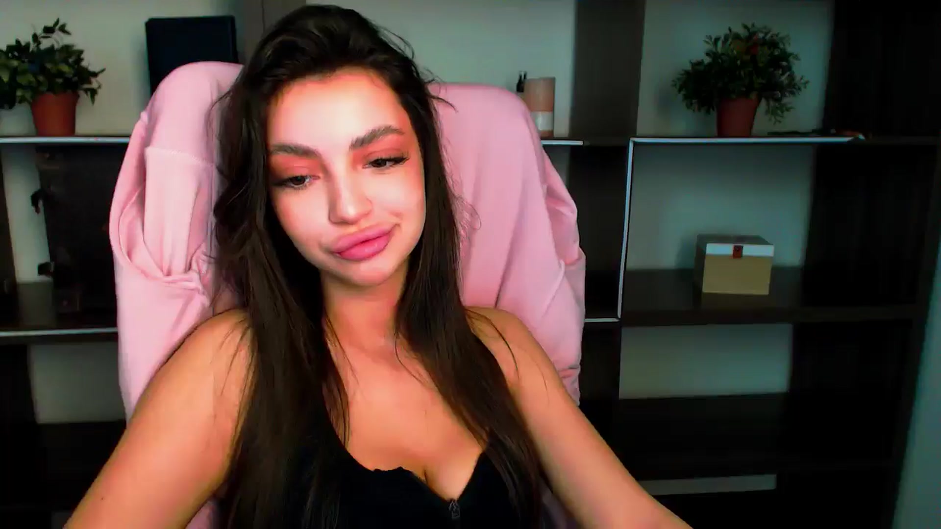 Gallery image thumbnail from Lexi_Jos's myfreecams stream on, 05/26/2025, 14:00 image 19 of 20