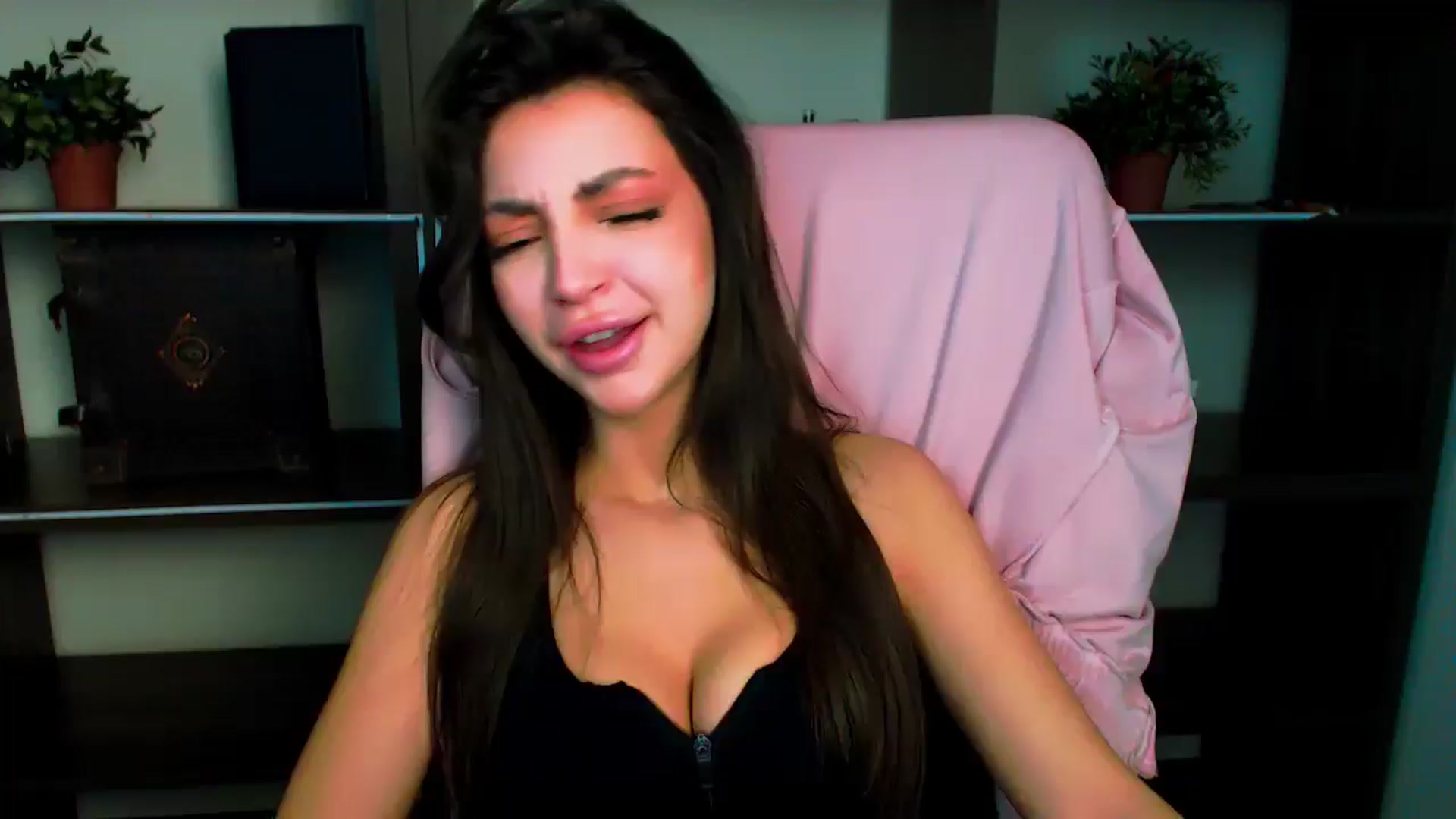 Gallery image thumbnail from Lexi_Jos's myfreecams stream on, 05/26/2025, 14:00 image 1 of 20
