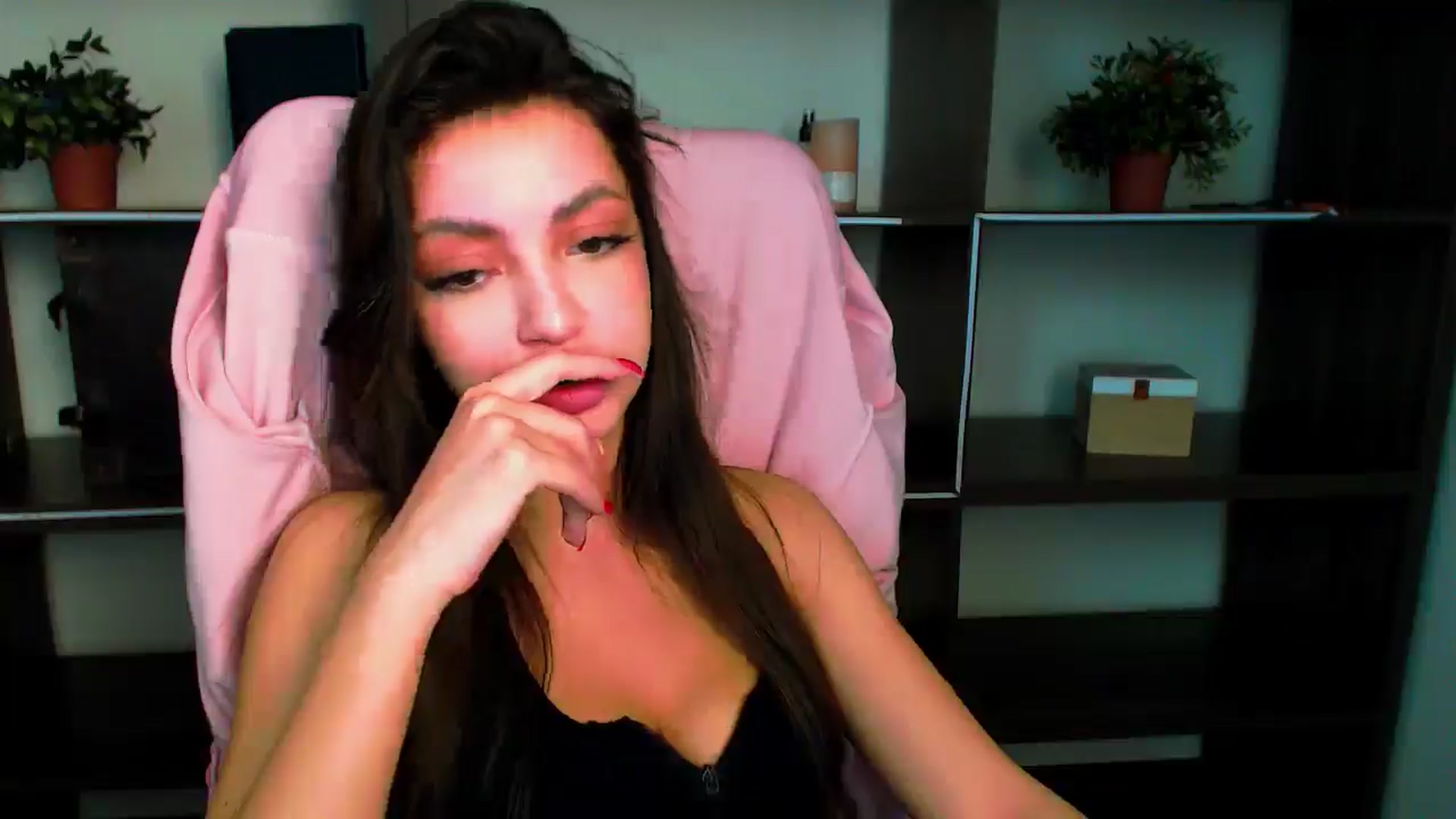 Gallery image thumbnail from Lexi_Jos's myfreecams stream on, 05/26/2025, 14:00 image 17 of 20