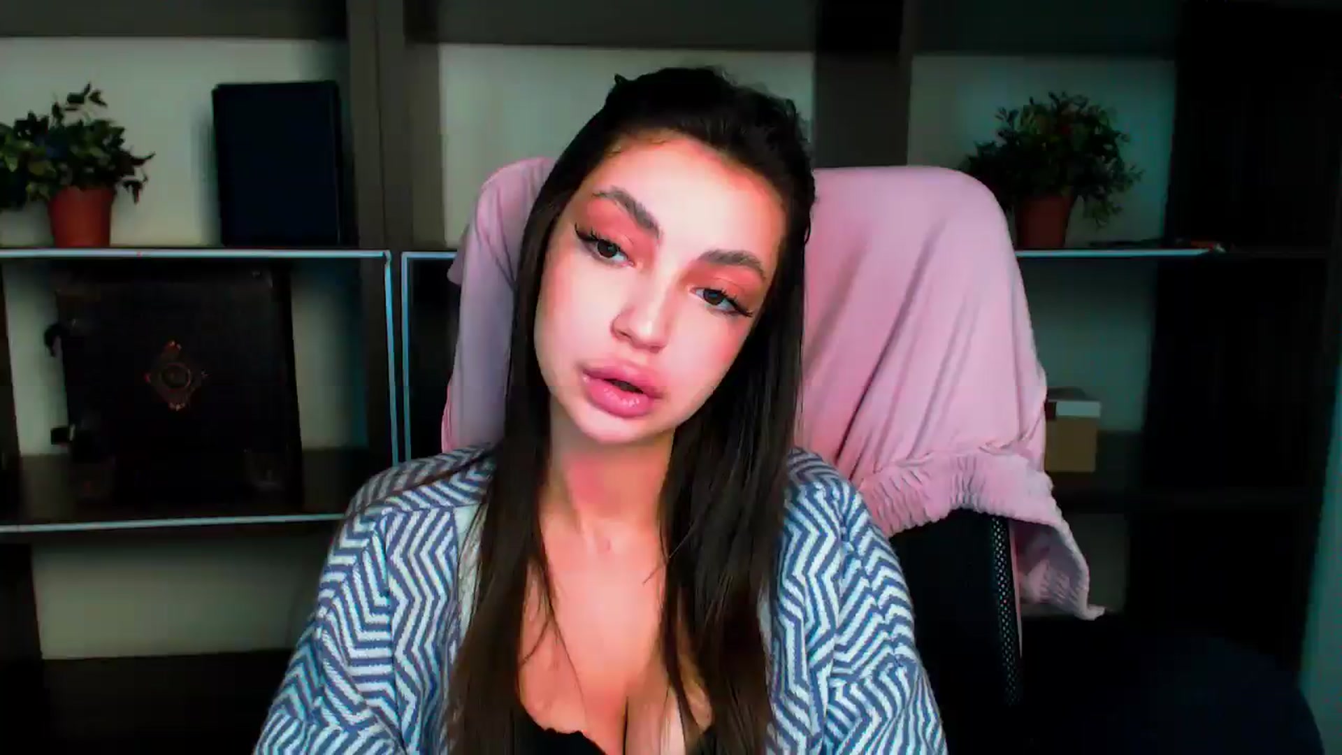 Gallery image thumbnail from Lexi_Jos's myfreecams stream on, 05/26/2025, 16:21 image 3 of 20