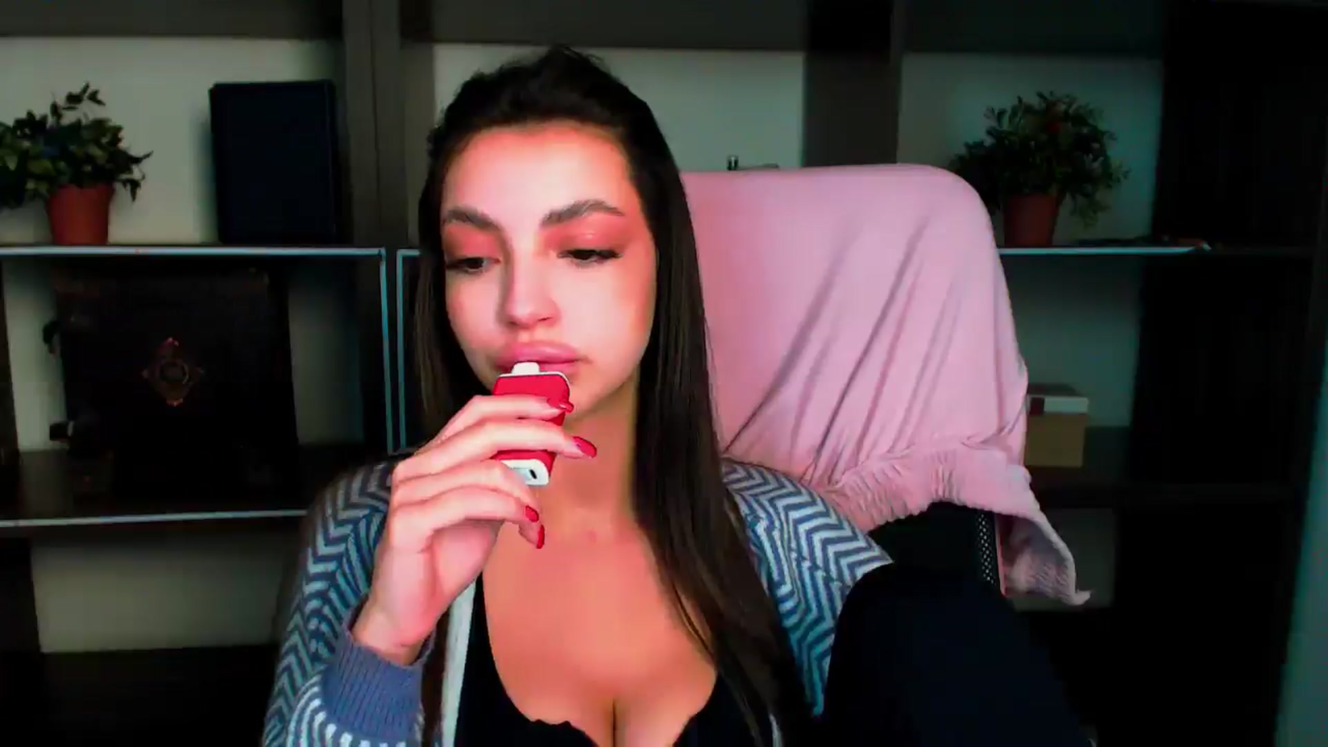 Gallery image thumbnail from Lexi_Jos's myfreecams stream on, 05/26/2025, 16:21 image 17 of 20