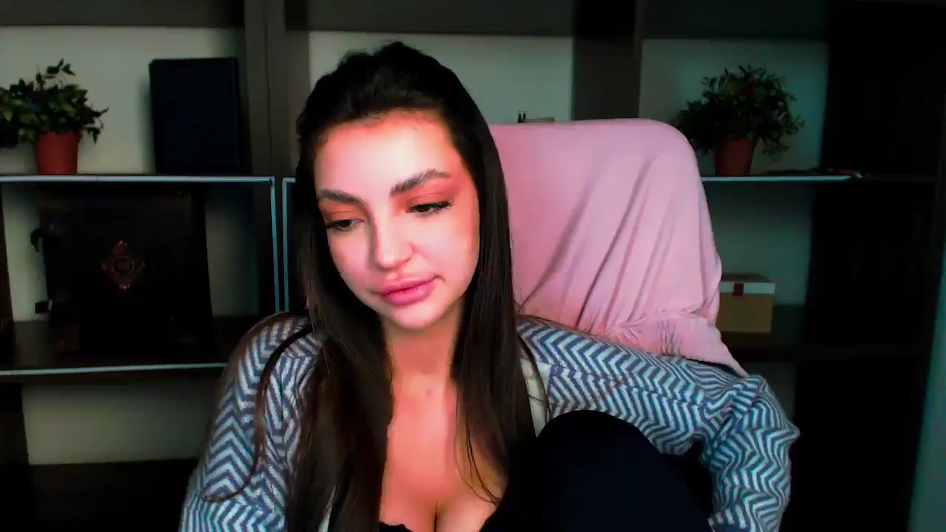 Gallery image thumbnail from Lexi_Jos's myfreecams stream on, 05/26/2025, 16:21 image 16 of 20