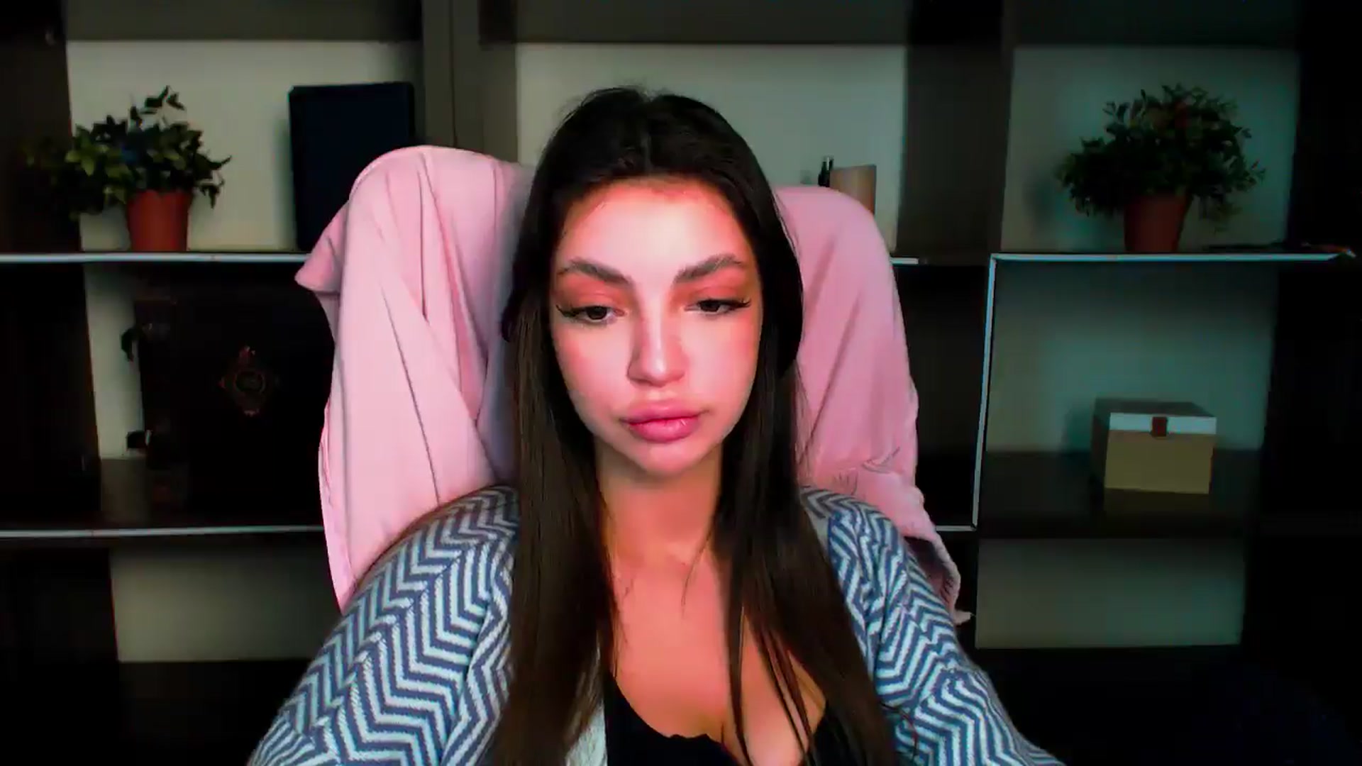 Gallery image thumbnail from Lexi_Jos's myfreecams stream on, 05/26/2025, 18:57 image 6 of 20
