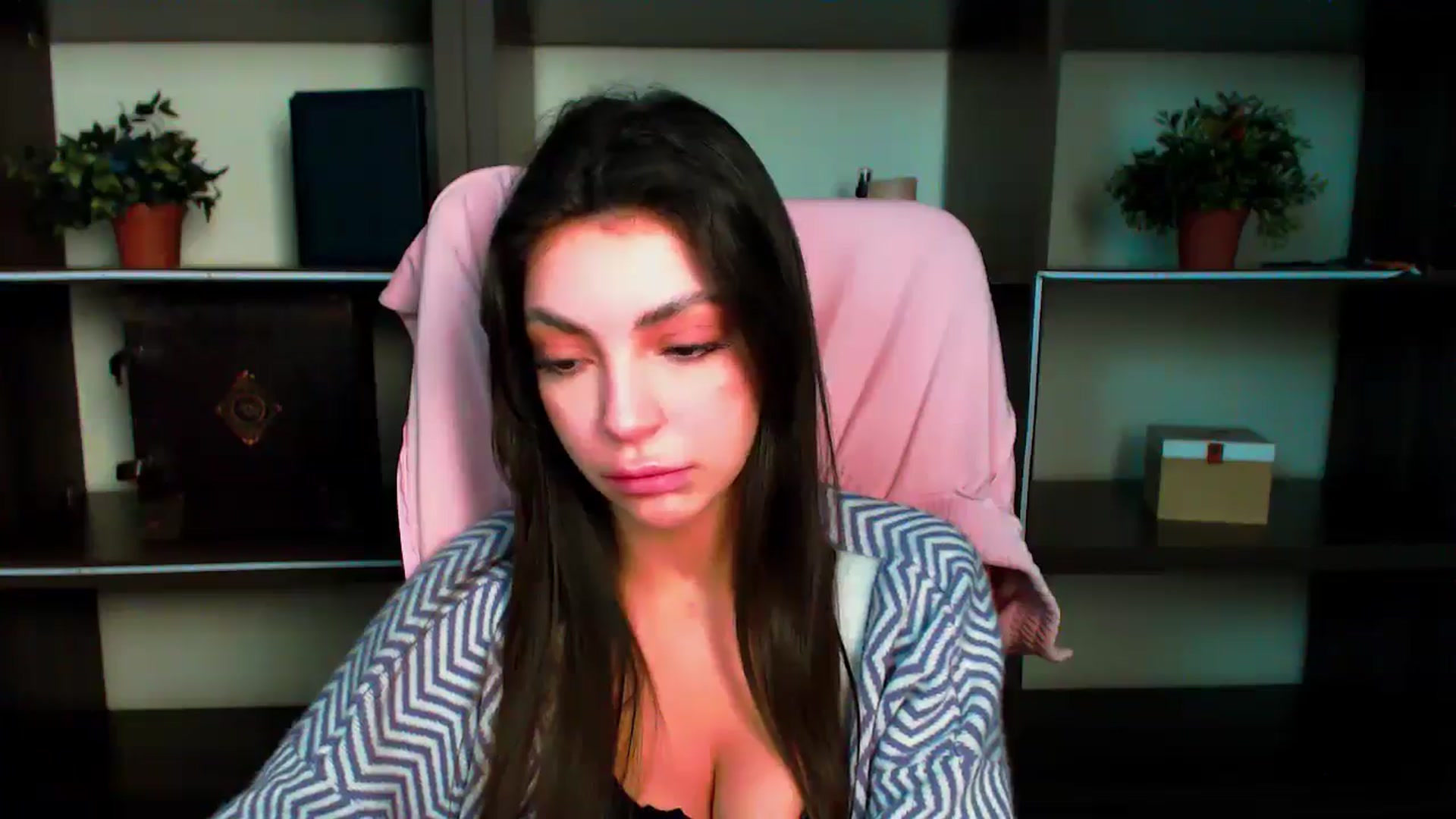 Gallery image thumbnail from Lexi_Jos's myfreecams stream on, 05/26/2025, 18:57 image 9 of 20