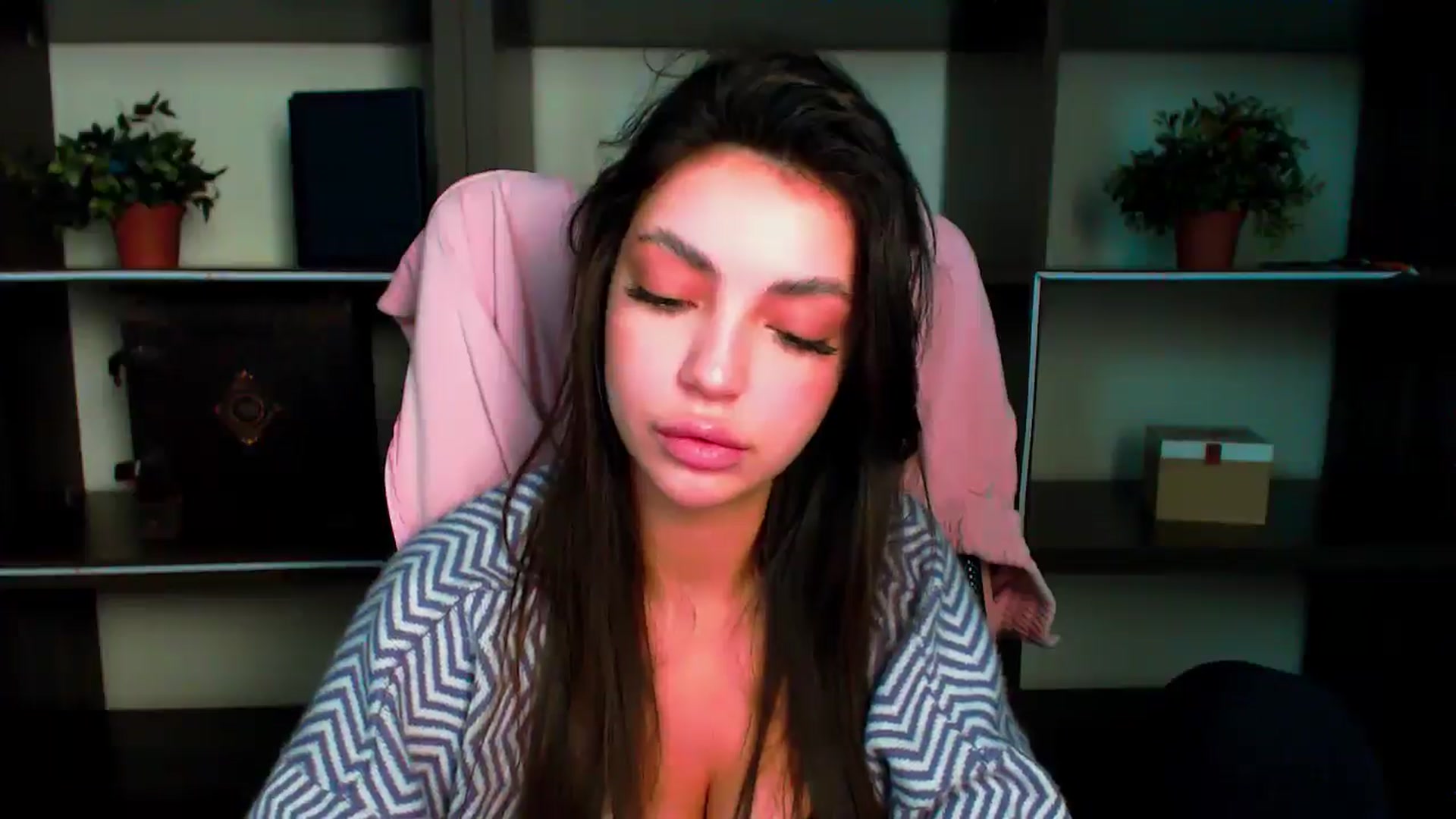 Gallery image thumbnail from Lexi_Jos's myfreecams stream on, 05/26/2025, 18:57 image 16 of 20