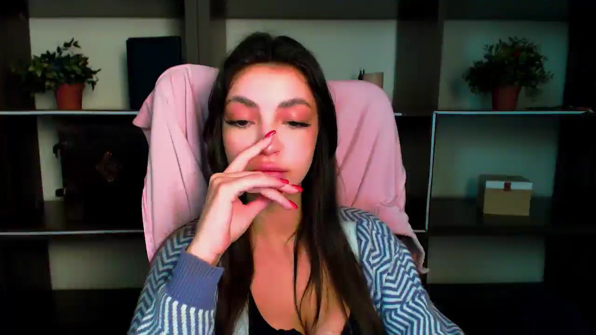 Gallery image thumbnail from Lexi_Jos's myfreecams stream on, 05/26/2025, 18:57 image 5 of 20