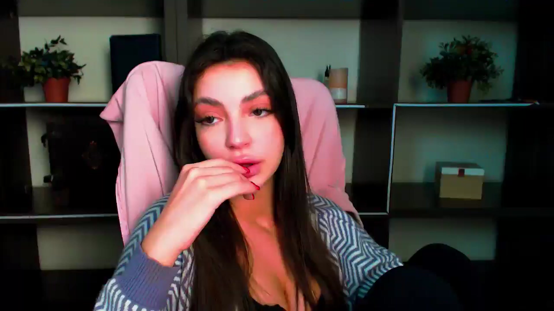 Gallery image thumbnail from Lexi_Jos's myfreecams stream on, 05/26/2025, 18:57 image 13 of 20