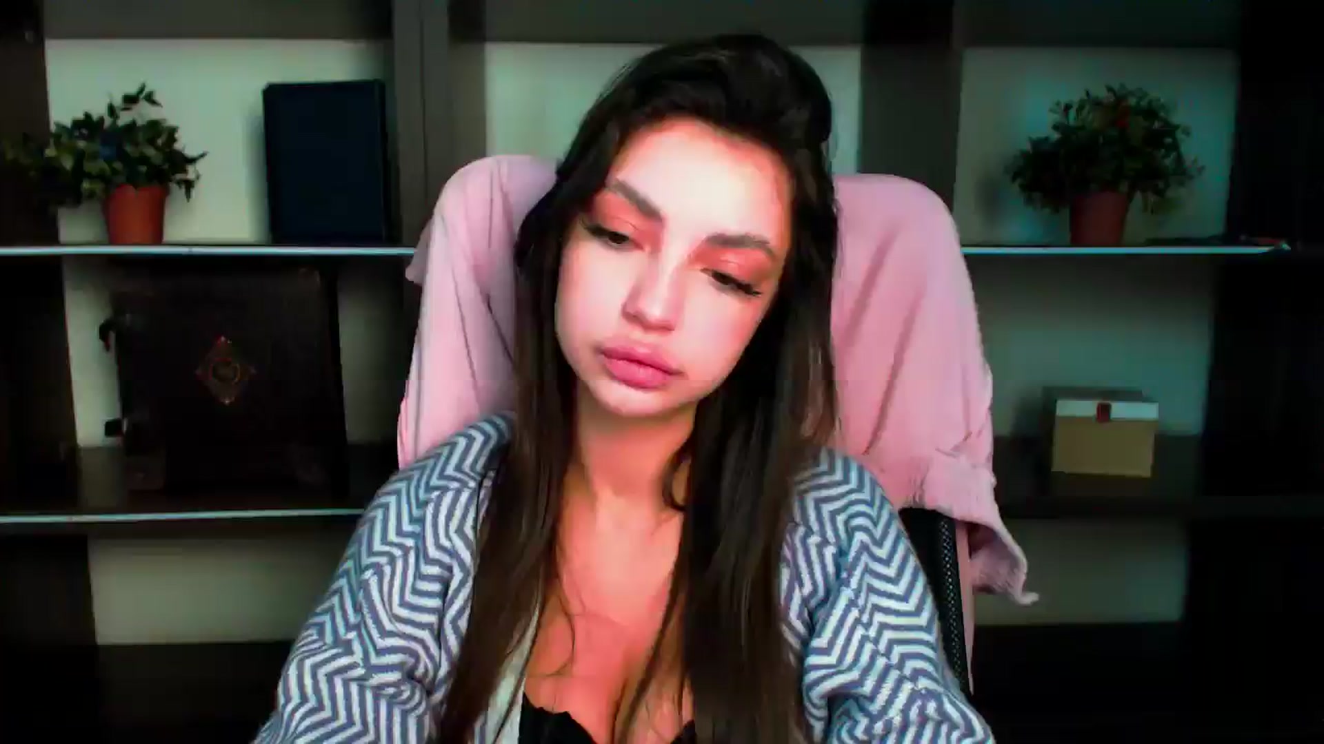 Gallery image thumbnail from Lexi_Jos's myfreecams stream on, 05/26/2025, 18:57 image 19 of 20