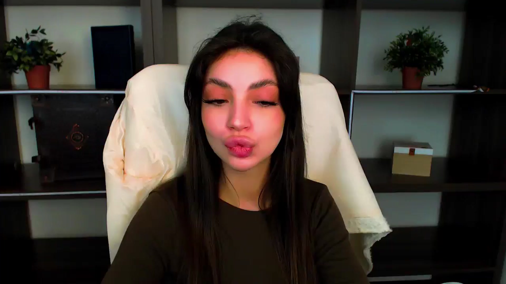 Gallery image thumbnail from Lexi_Jos's myfreecams stream on, 05/28/2025, 13:08 image 12 of 20