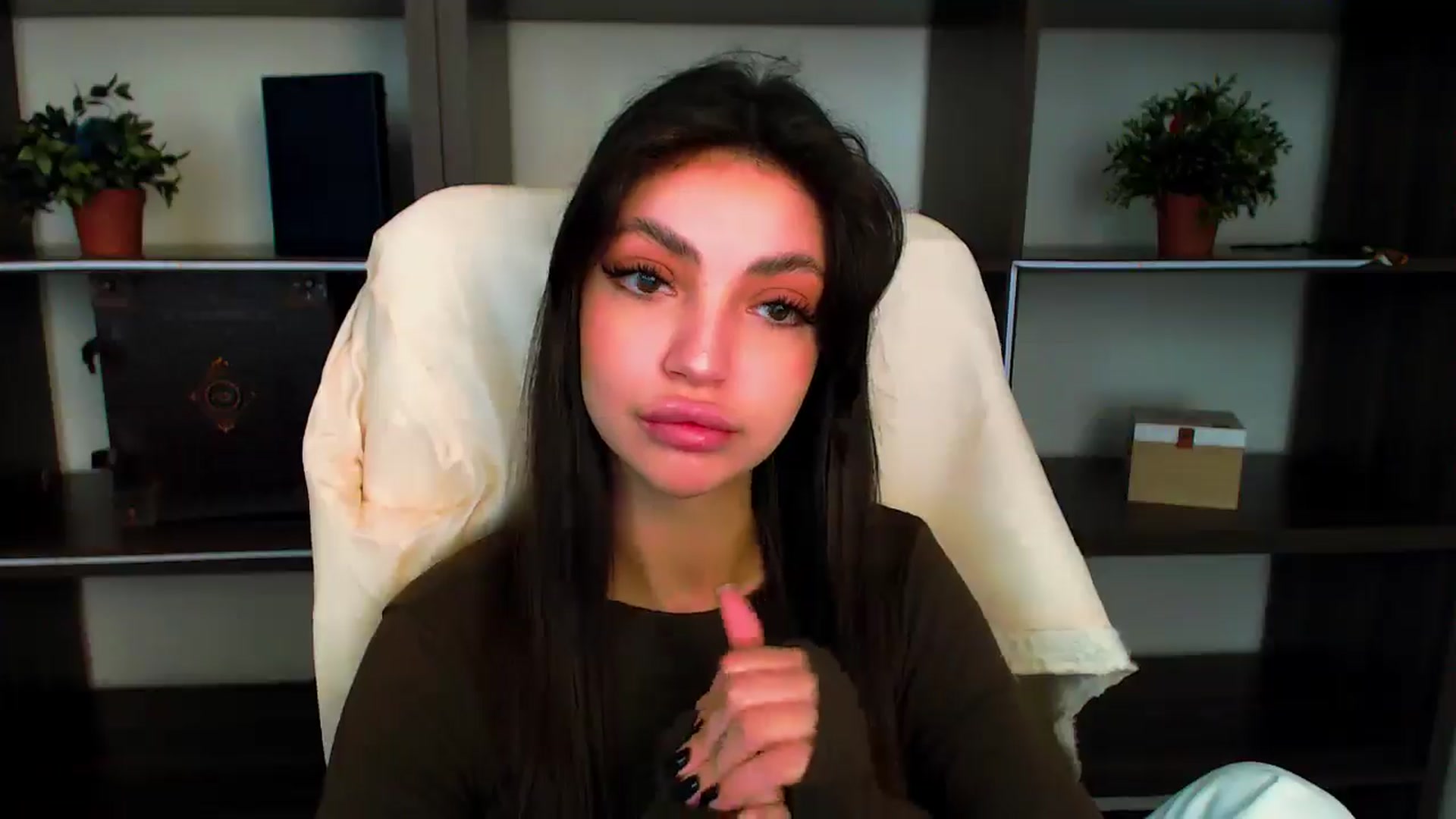 Gallery image thumbnail from Lexi_Jos's myfreecams stream on, 05/28/2025, 13:08 image 10 of 20