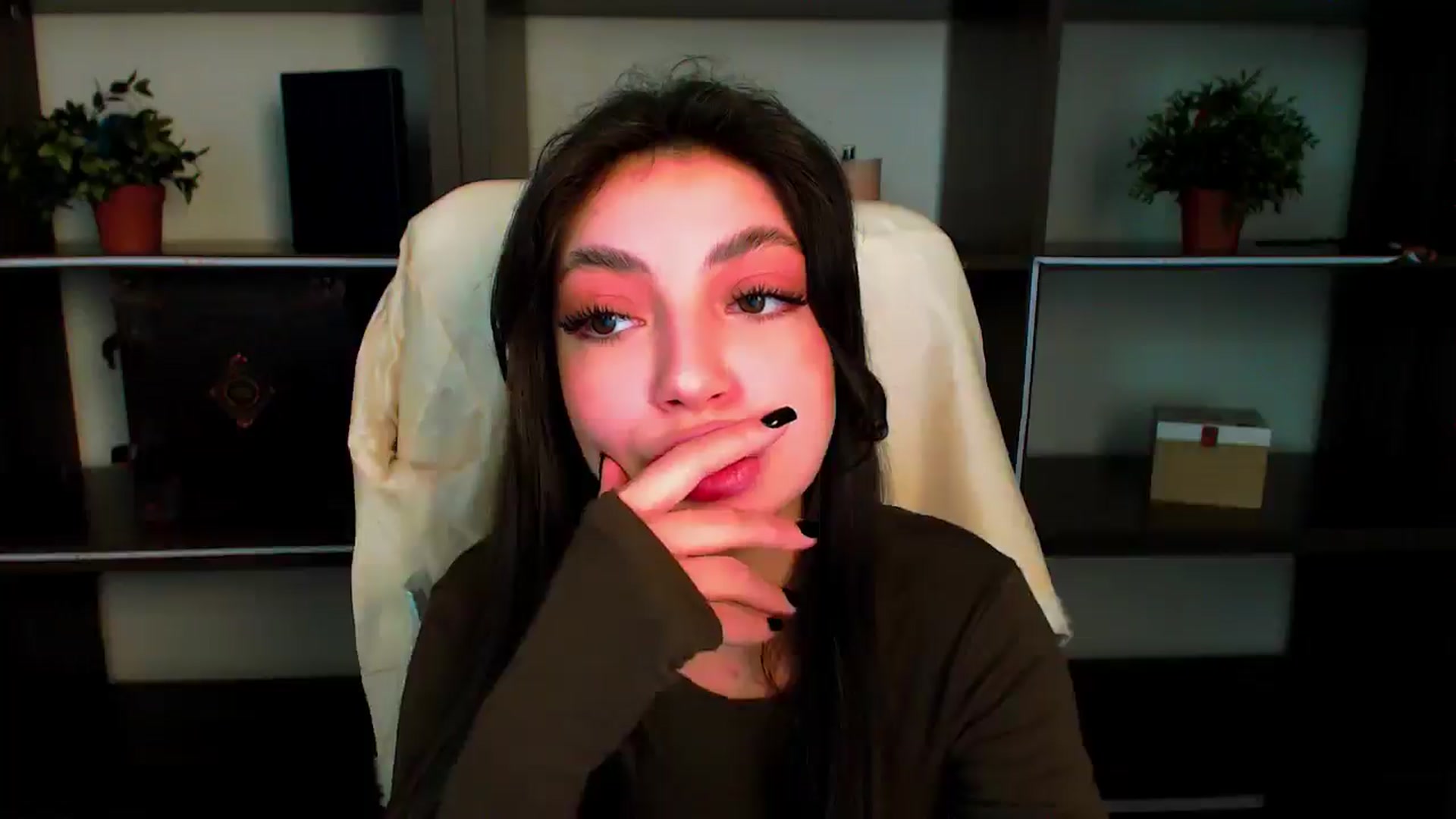 Gallery image thumbnail from Lexi_Jos's myfreecams stream on, 05/28/2025, 15:54 image 5 of 20
