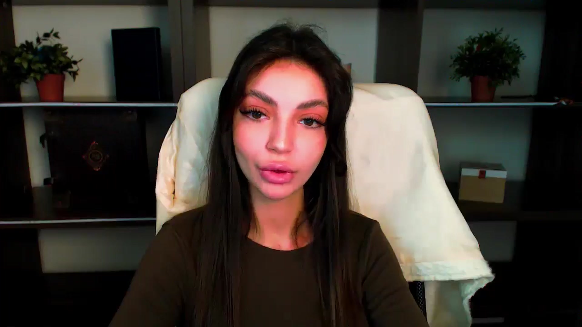 Gallery image thumbnail from Lexi_Jos's myfreecams stream on, 05/28/2025, 15:54 image 16 of 20