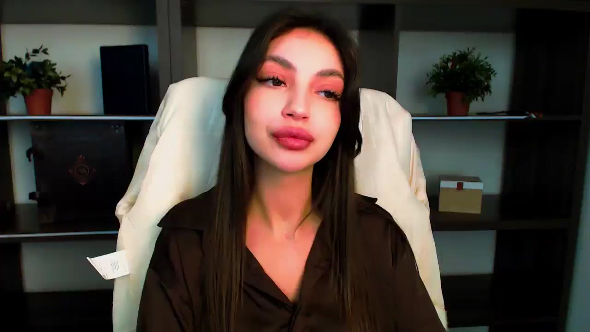 Gallery image thumbnail from Lexi_Jos's myfreecams stream on, 05/29/2025, 15:43 image 17 of 20