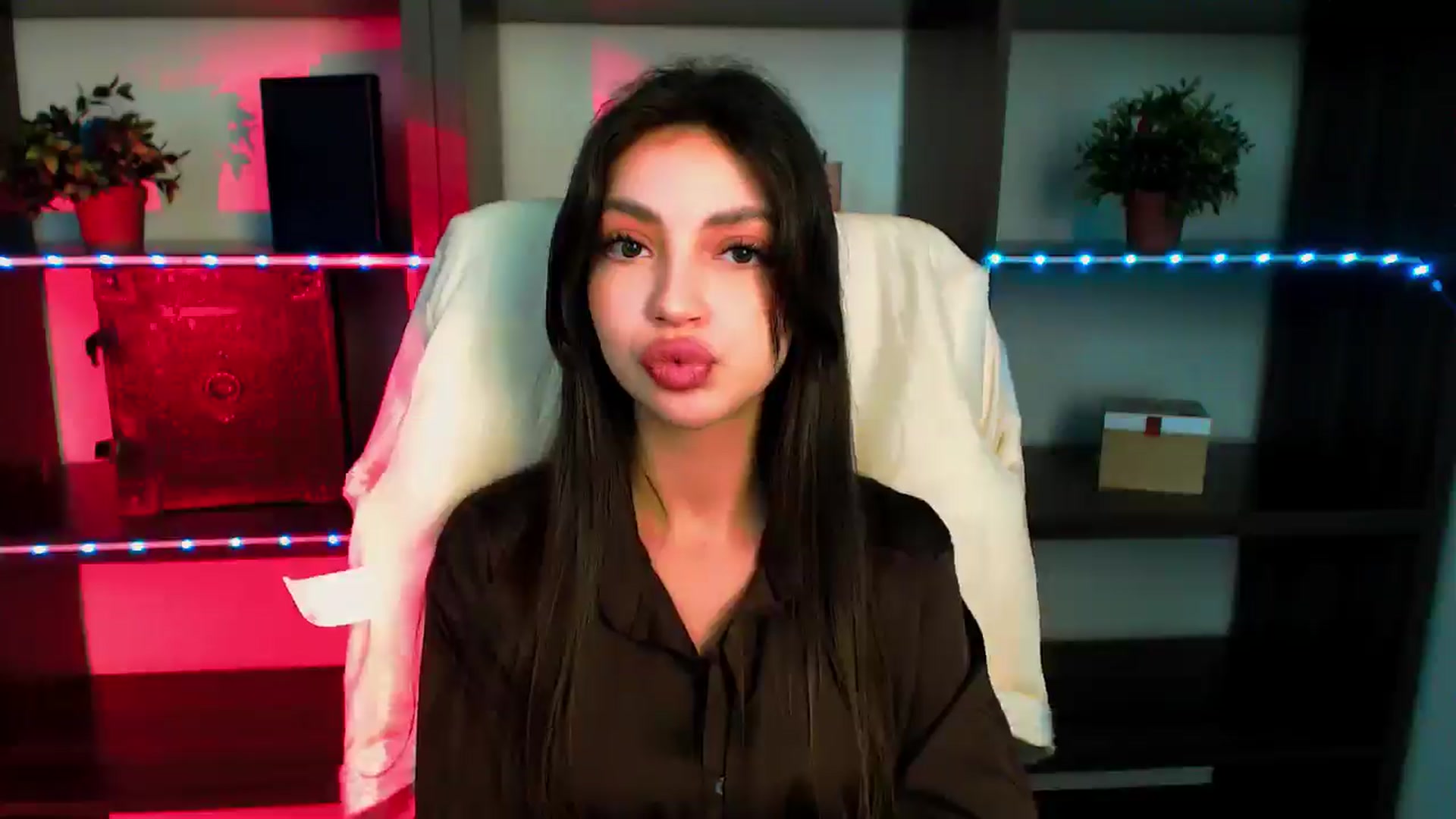 Gallery image thumbnail from Lexi_Jos's myfreecams stream on, 05/29/2025, 16:45 image 14 of 20