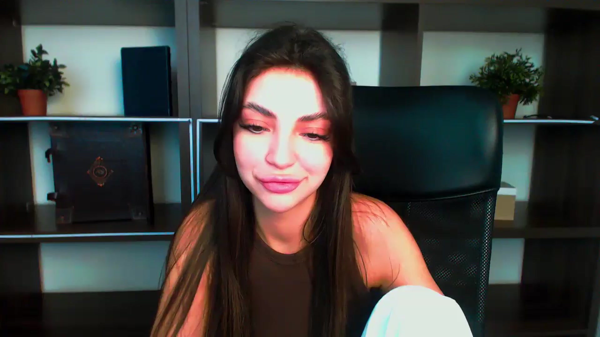 Gallery image thumbnail from Lexi_Jos's myfreecams stream on, 06/02/2025, 15:34 image 15 of 20