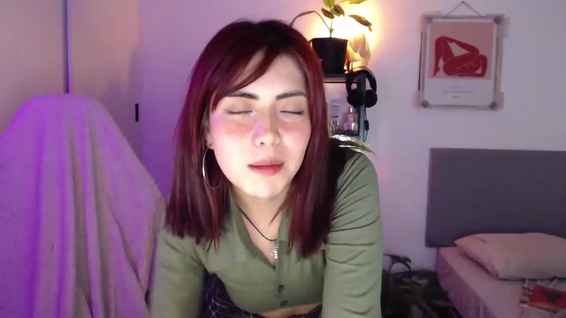 Gallery image thumbnail from Lexi_Red's myfreecams stream on, 06/16/2024, 12:20 image 8 of 20