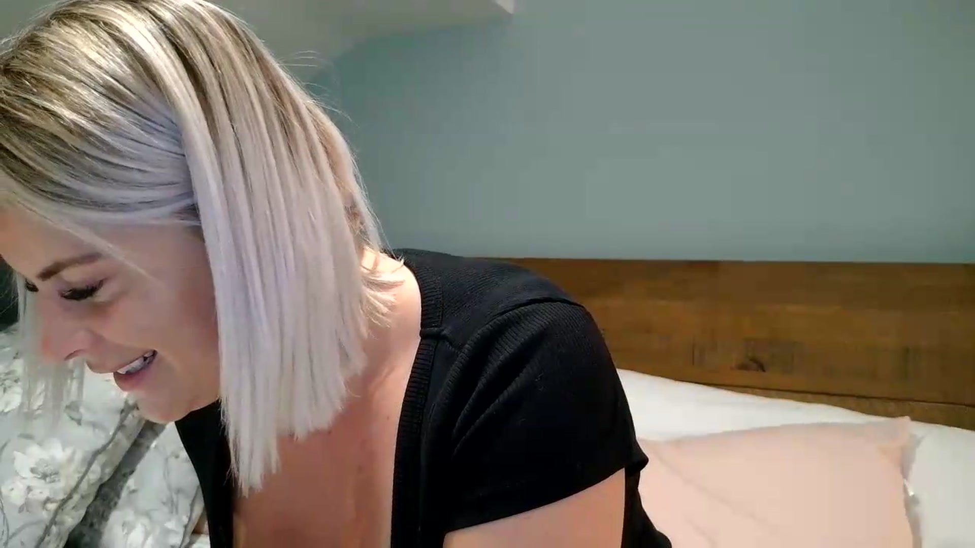 Gallery image thumbnail from Lexi_lou30's myfreecams stream on, 09/22/2026, 08:37 image 2 of 20