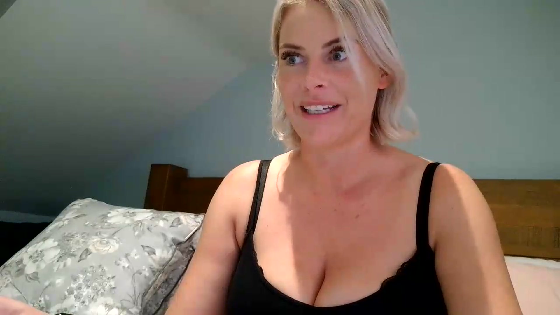 Gallery image thumbnail from Lexi_lou30's myfreecams stream on, 09/26/2026, 11:46 image 13 of 20