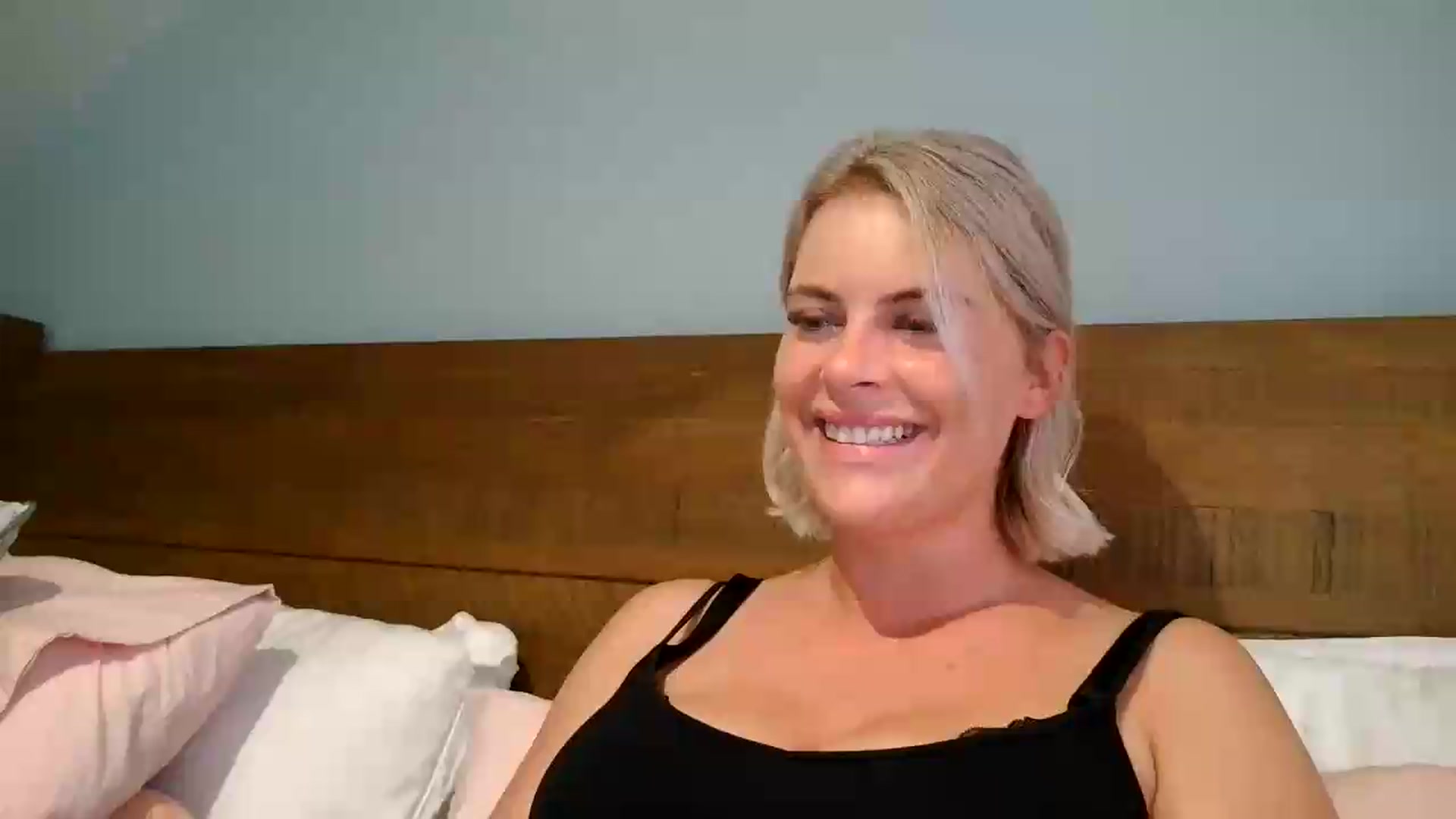 Gallery image thumbnail from Lexi_lou30's myfreecams stream on, 09/26/2026, 11:46 image 19 of 20