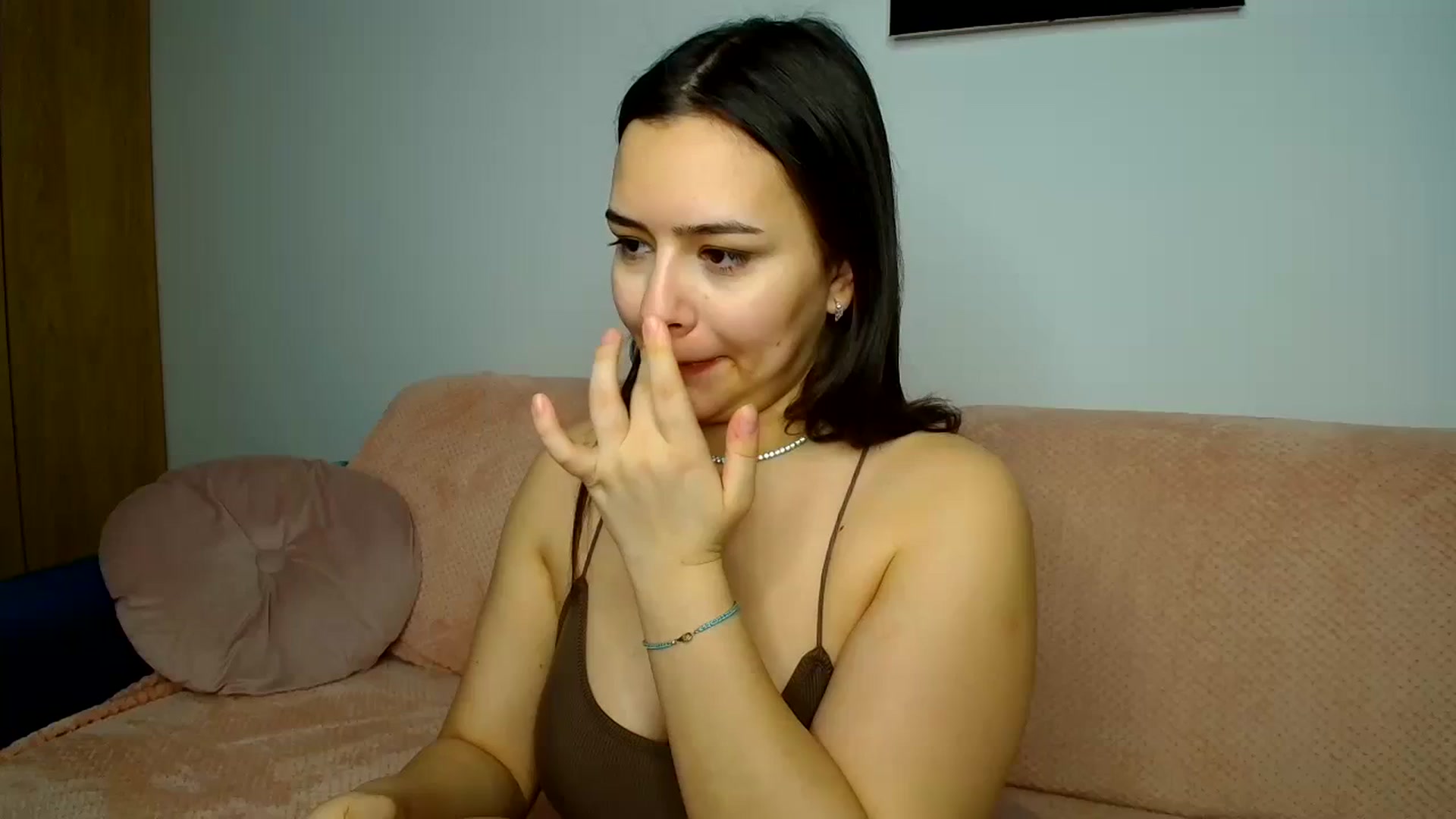 Gallery image thumbnail from Lexianna's myfreecams stream on, 03/09/2024, 15:25 image 1 of 20