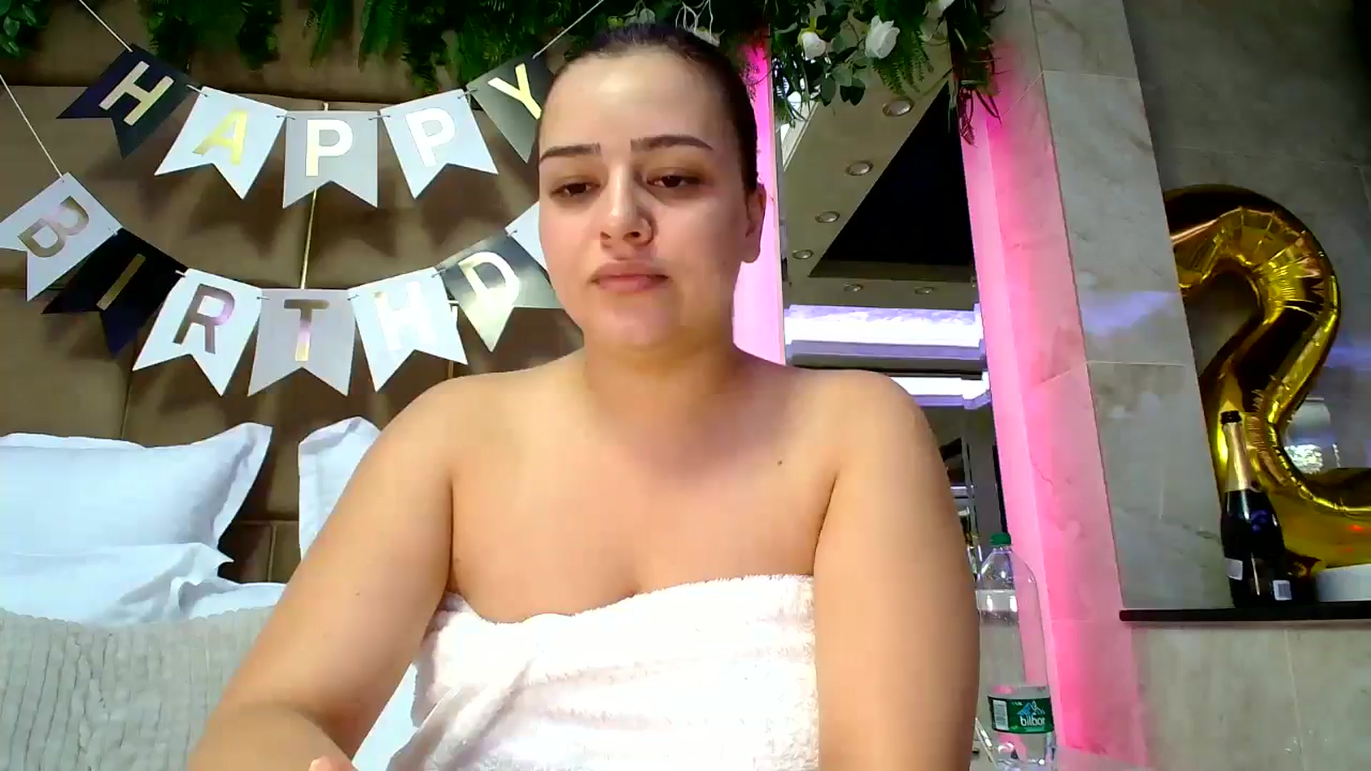 Gallery image thumbnail from Lexianna's myfreecams stream on, 07/14/2024, 24:44 image 13 of 20