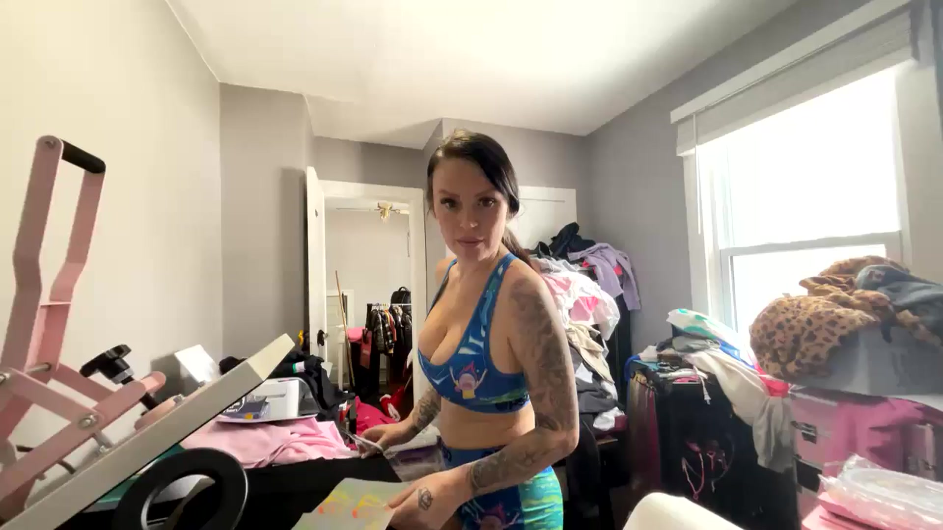 Gallery image thumbnail from LexieBearXo's myfreecams stream on, 02/20/2025, 16:07 image 10 of 20