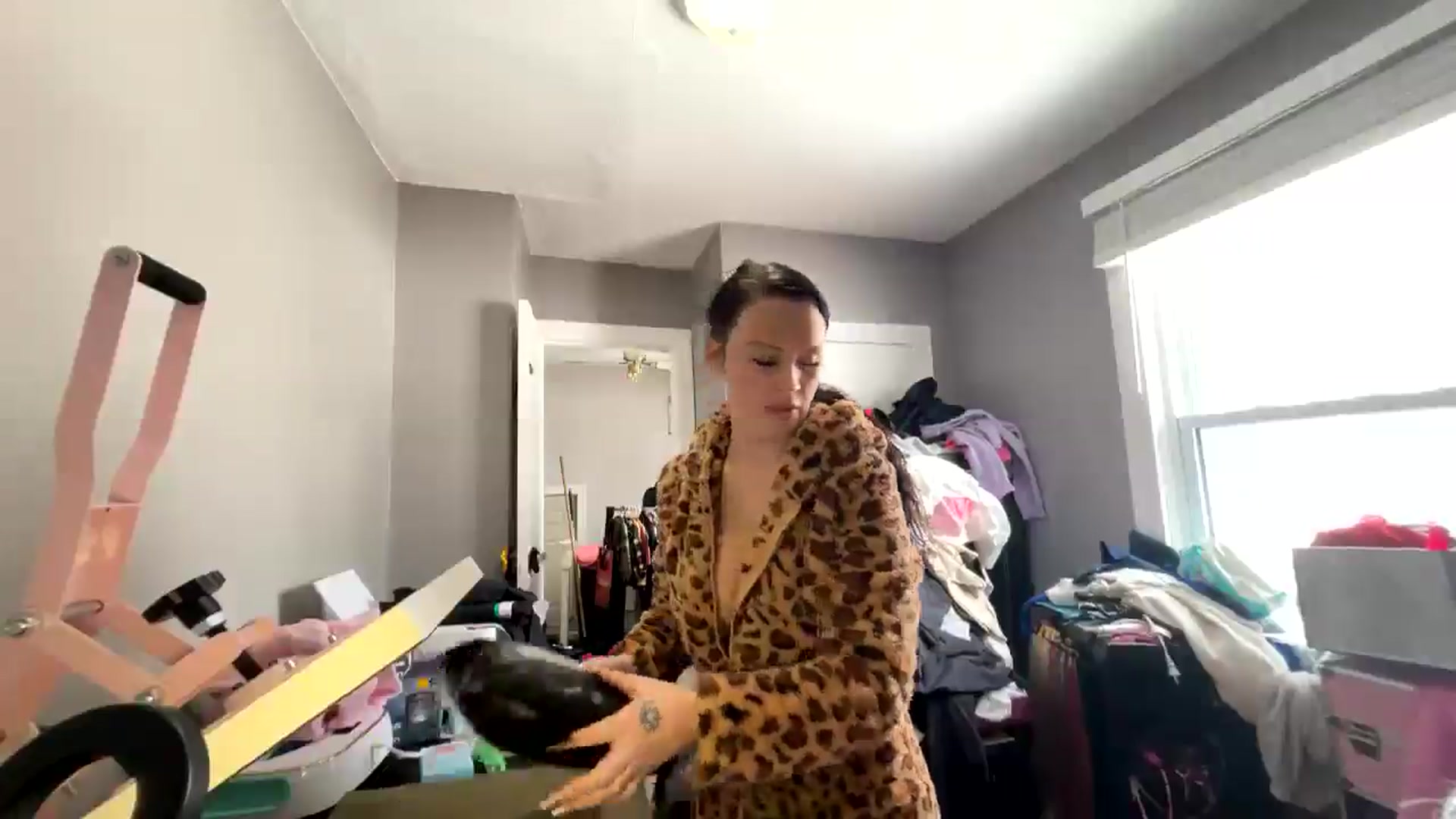 Gallery image thumbnail from LexieBearXo's myfreecams stream on, 02/20/2025, 17:16 image 3 of 20