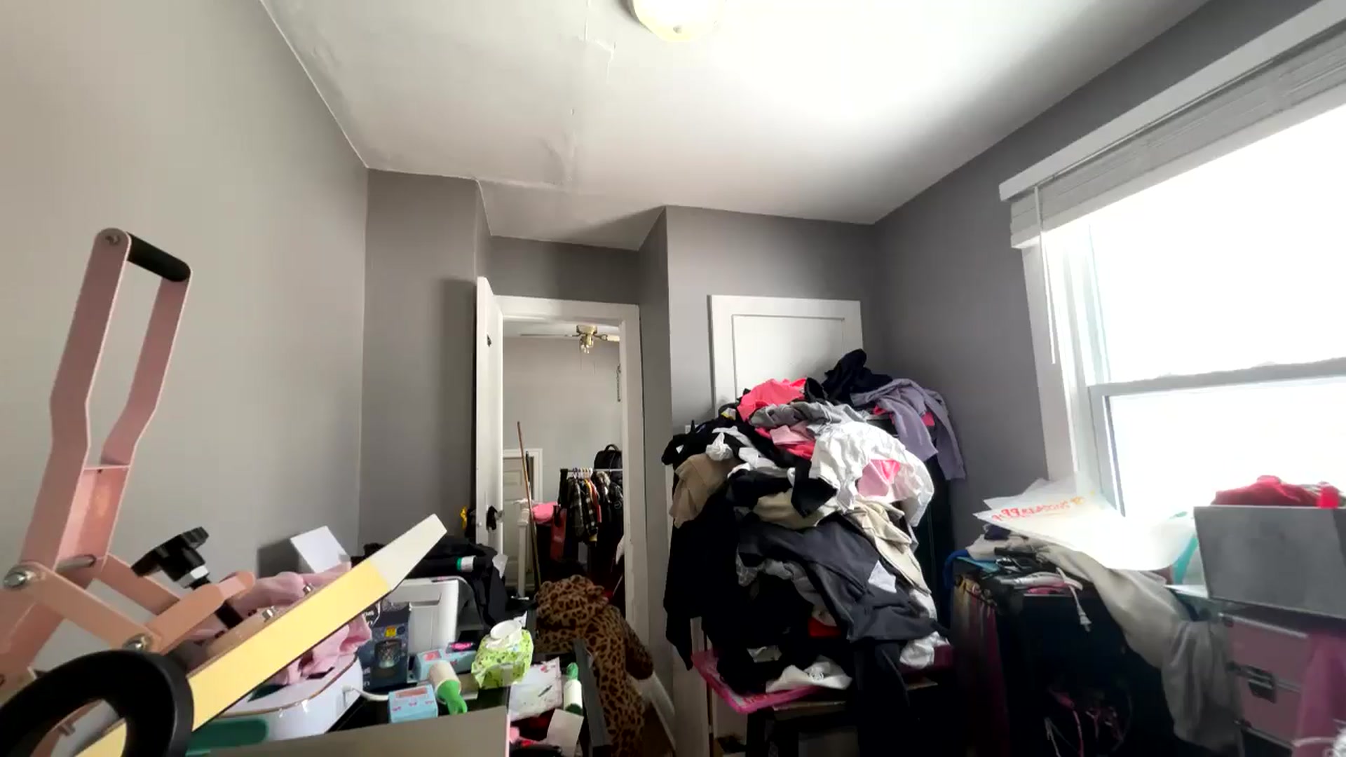 Gallery image thumbnail from LexieBearXo's myfreecams stream on, 02/20/2025, 17:16 image 9 of 20