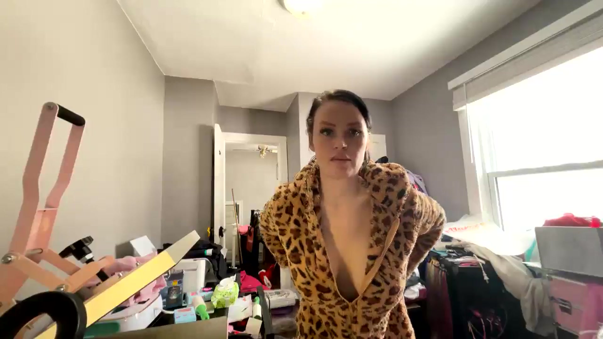 Gallery image thumbnail from LexieBearXo's myfreecams stream on, 02/20/2025, 17:16 image 6 of 20