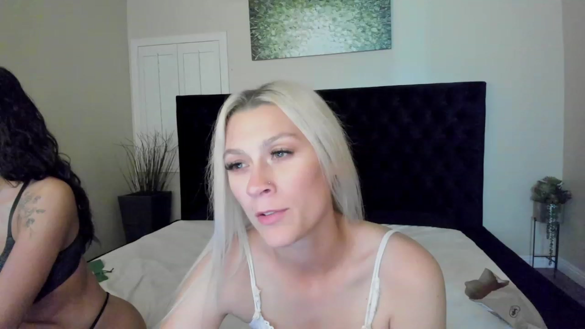 Gallery image thumbnail from LexiiJae's myfreecams stream on, 11/10/2023, 07:42 image 8 of 20