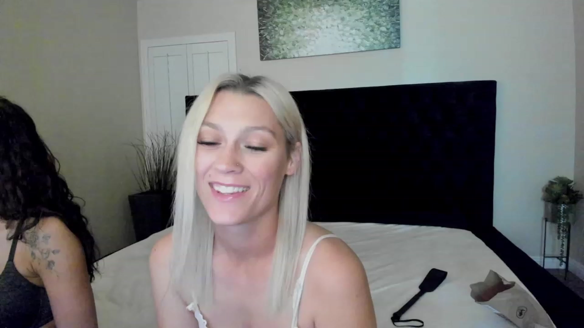 Gallery image thumbnail from LexiiJae's myfreecams stream on, 11/10/2023, 09:12 image 8 of 20