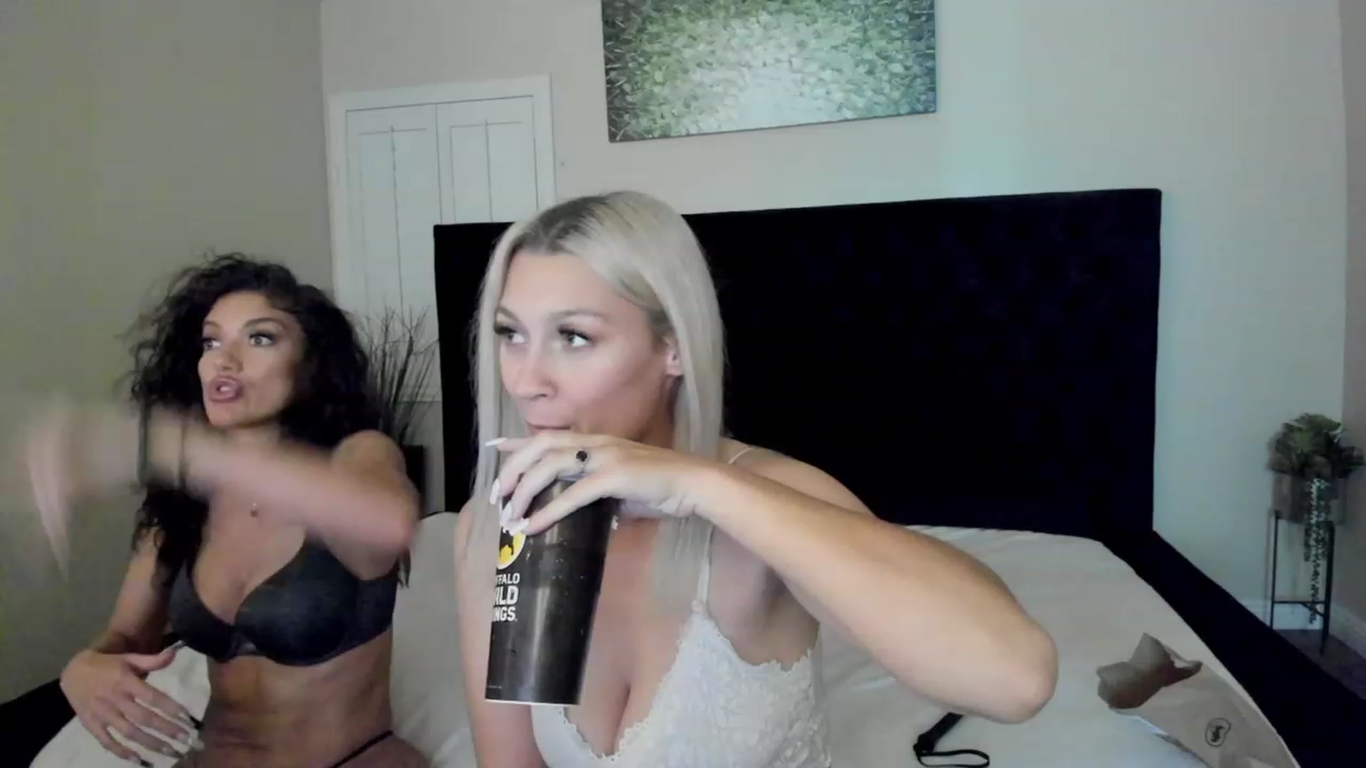 Gallery image thumbnail from LexiiJae's myfreecams stream on, 11/10/2023, 09:12 image 6 of 20