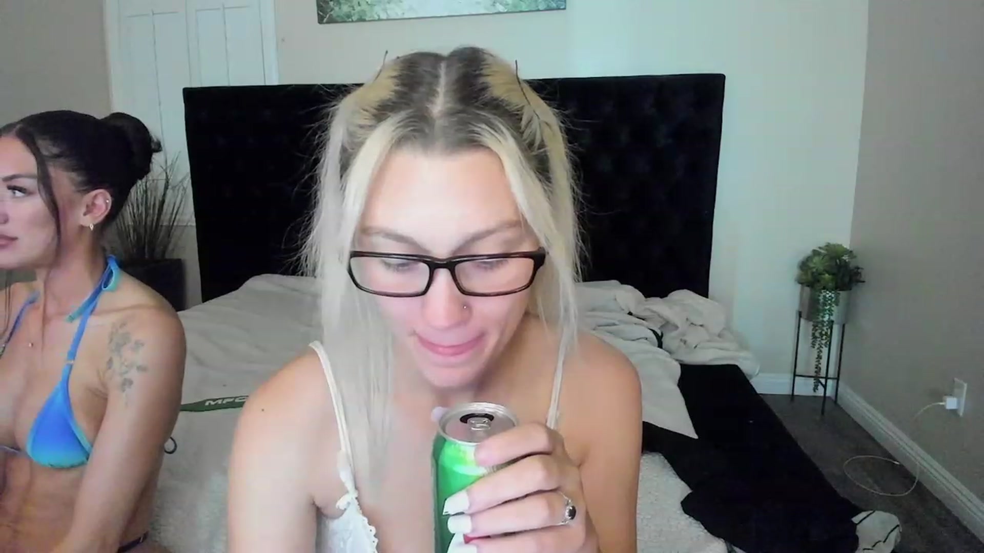 Gallery image thumbnail from LexiiJae's myfreecams stream on, 11/29/2023, 08:59 image 14 of 20