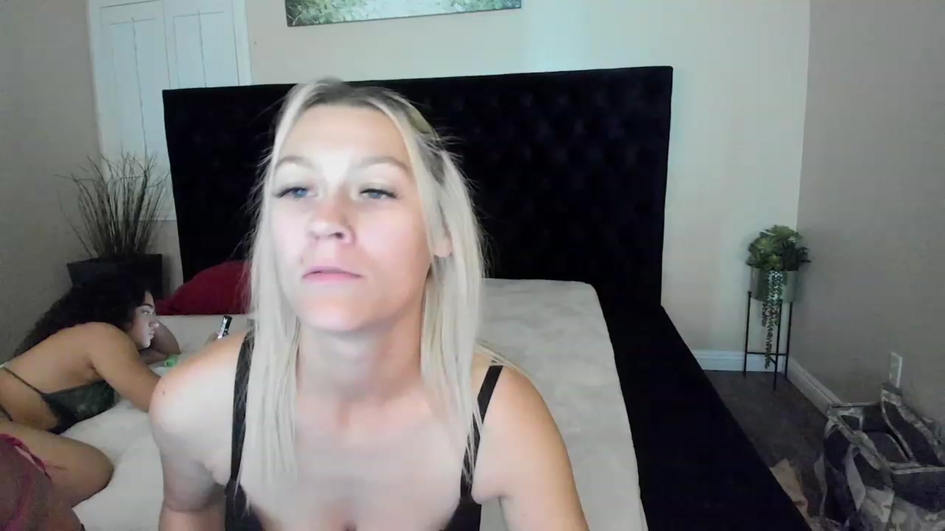 Gallery image thumbnail from LexiiJae's myfreecams stream on, 12/01/2023, 11:03 image 9 of 20