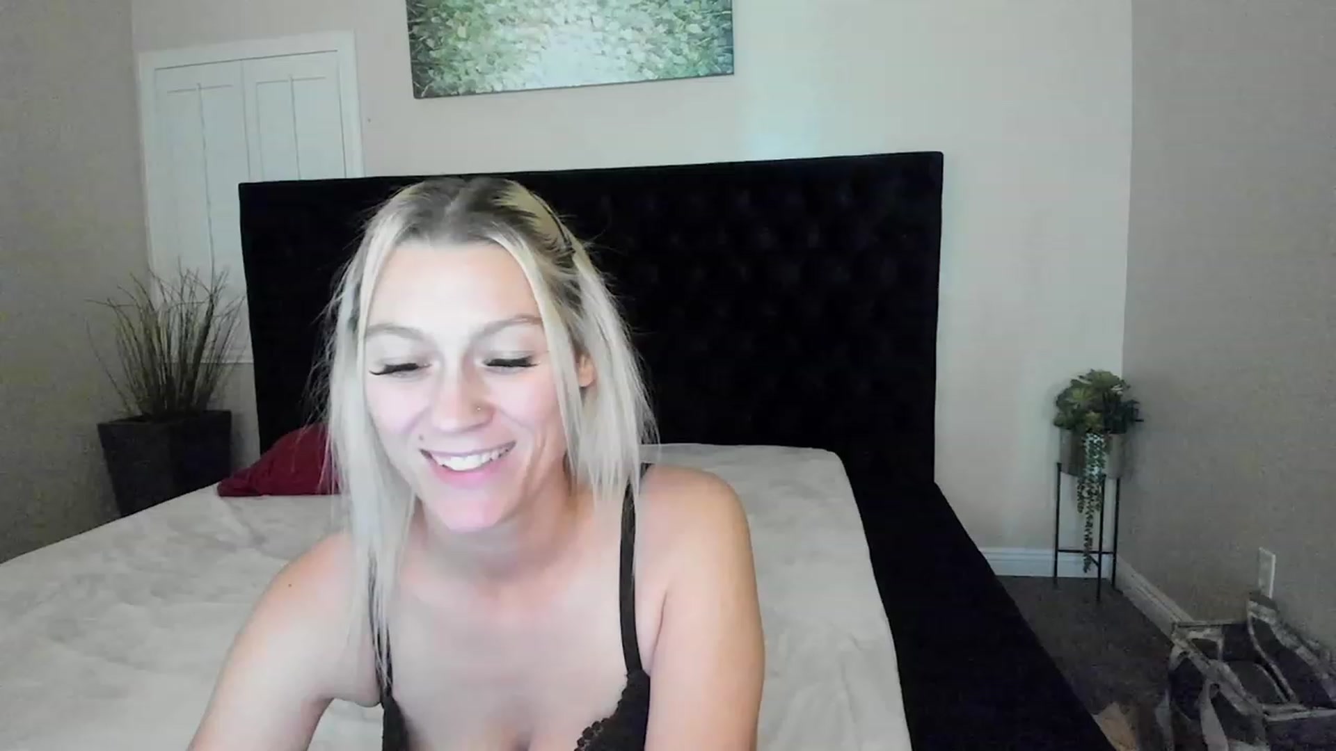 Gallery image thumbnail from LexiiJae's myfreecams stream on, 12/01/2023, 11:03 image 20 of 20