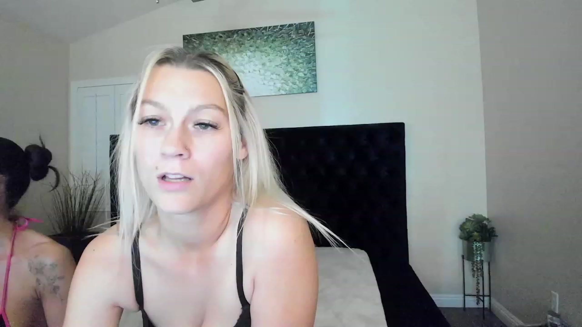 Gallery image thumbnail from LexiiJae's myfreecams stream on, 12/01/2023, 11:03 image 5 of 20